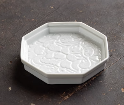 熱賣古風陶瓷八方形纏枝茶點盤(甜白)(尺寸:長11.7CM*高2.2CM)