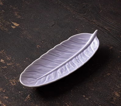 熱賣羽毛陶瓷茶點盤(紫羅蘭)(尺寸:長21CM*寬8CM)