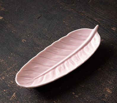 熱賣羽毛陶瓷茶點盤(胭脂粉)(尺寸:長21CM*寬8CM)