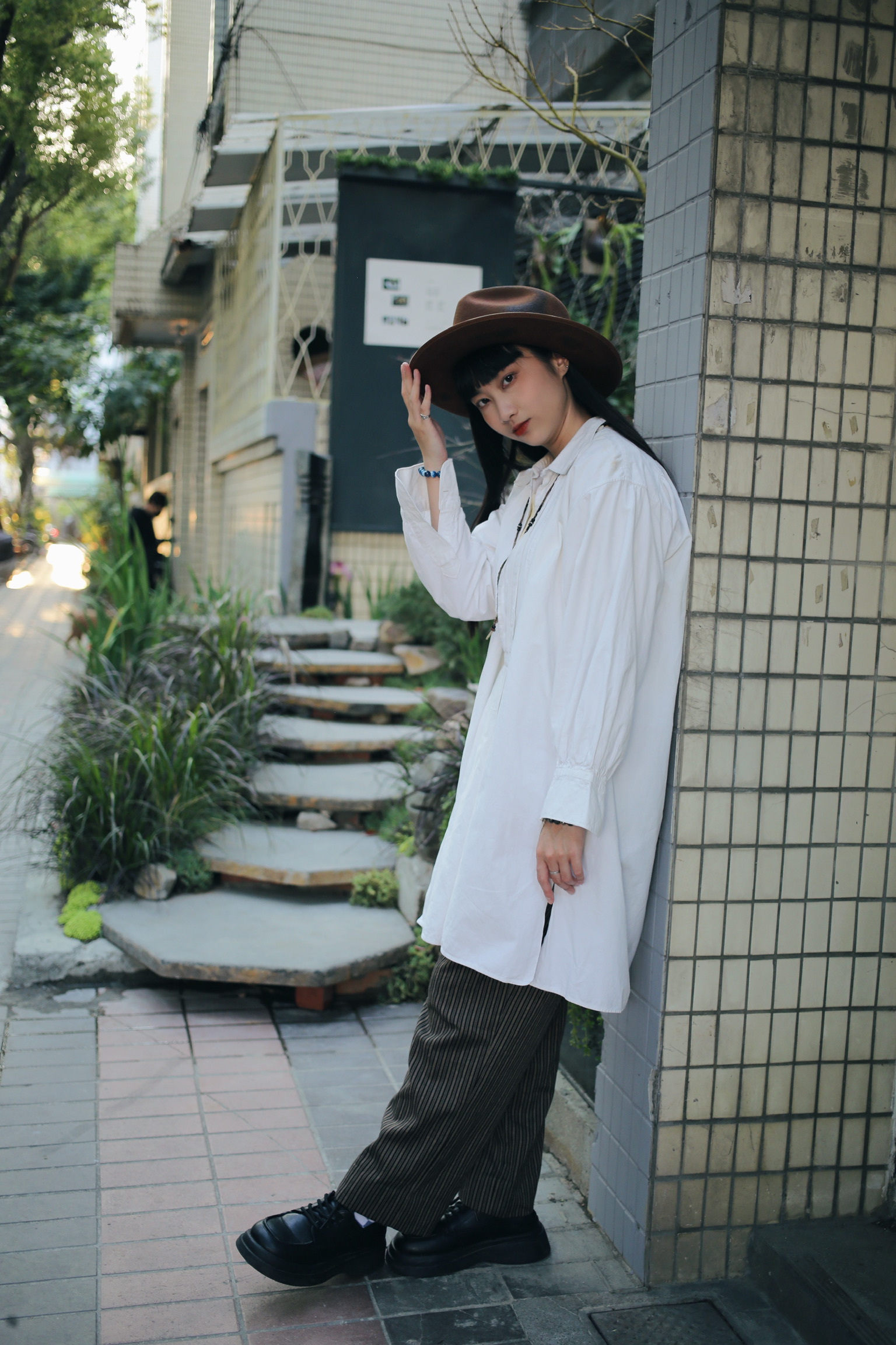 Vintage French cotton linen pullover shirt / 法國古董長版純白罩衫