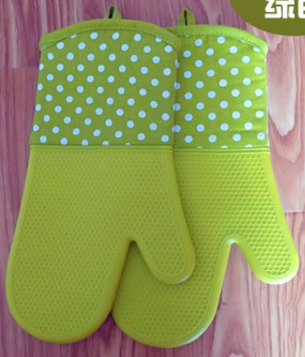 Hot selling 2 pieces of silicone cotton thermal insulation anti-scald gloves (green) (size: 32*19CM)