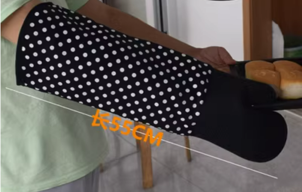 Hot selling 2 pieces of silicone cotton thermal insulation anti-scald gloves (black) (size: length 55CM)