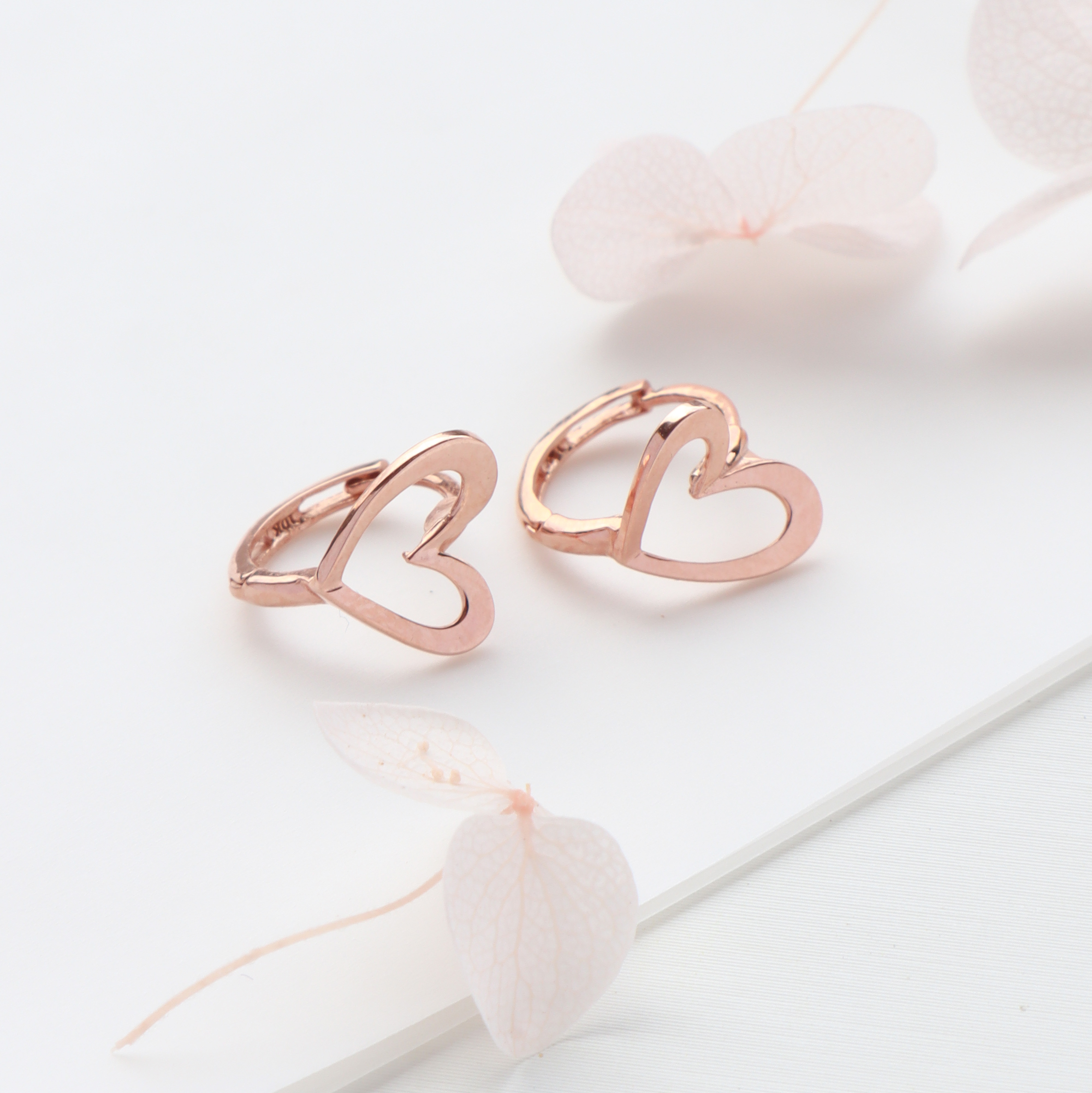 10K/心動線索耳環