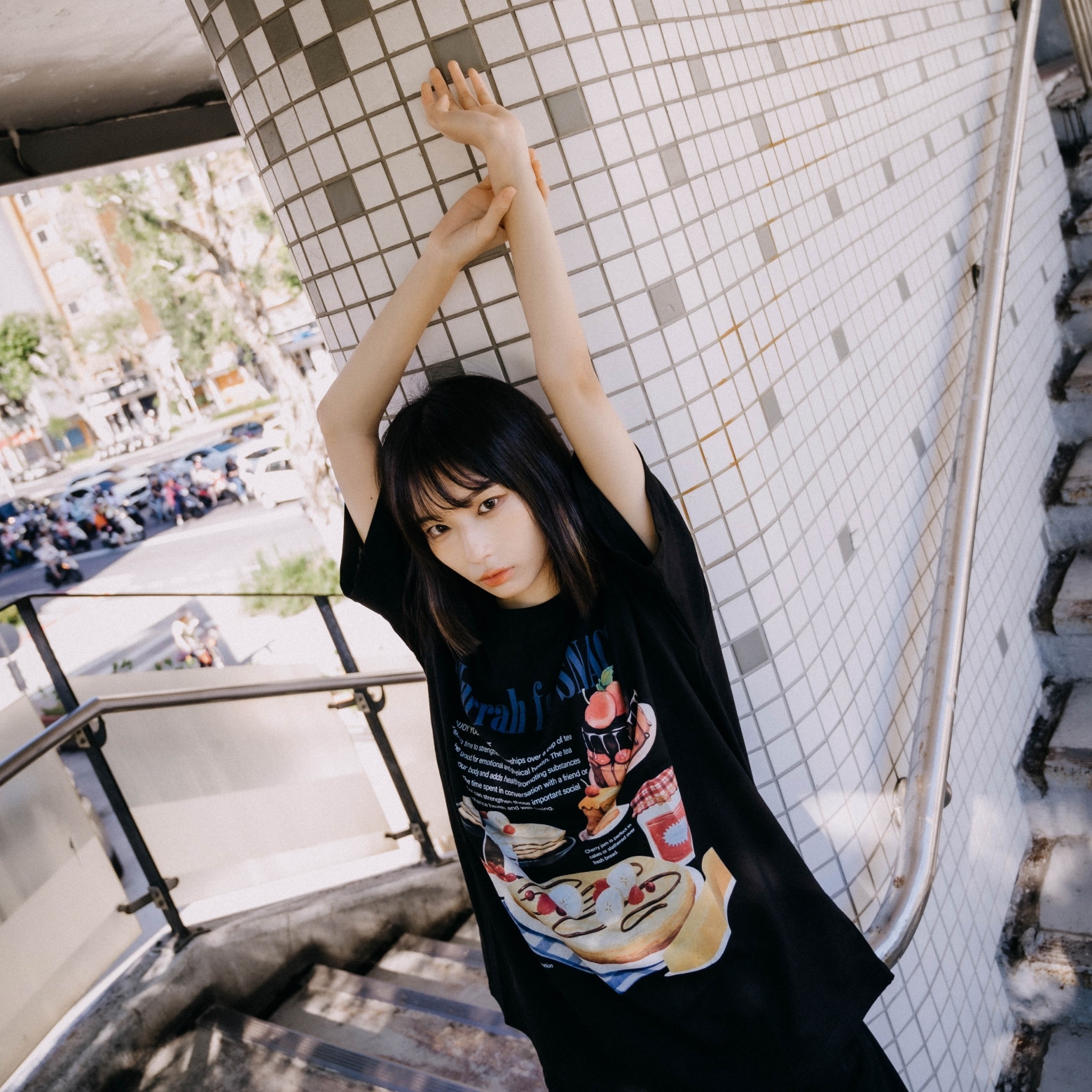 XCTRL 下午茶點心短T-黑