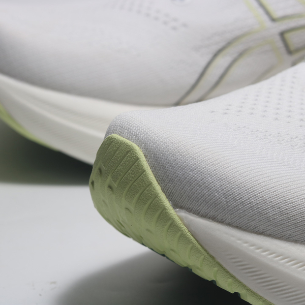 ASICS 慢跑鞋 GEL-NIMBUS 26 米白綠 彈力 頂級跑鞋 男 1011B794102