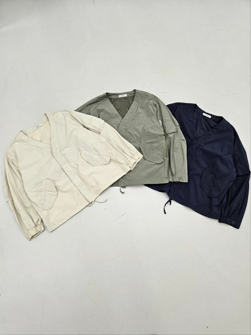 淨色V領拉鍊外套 SPECTOR-067JK