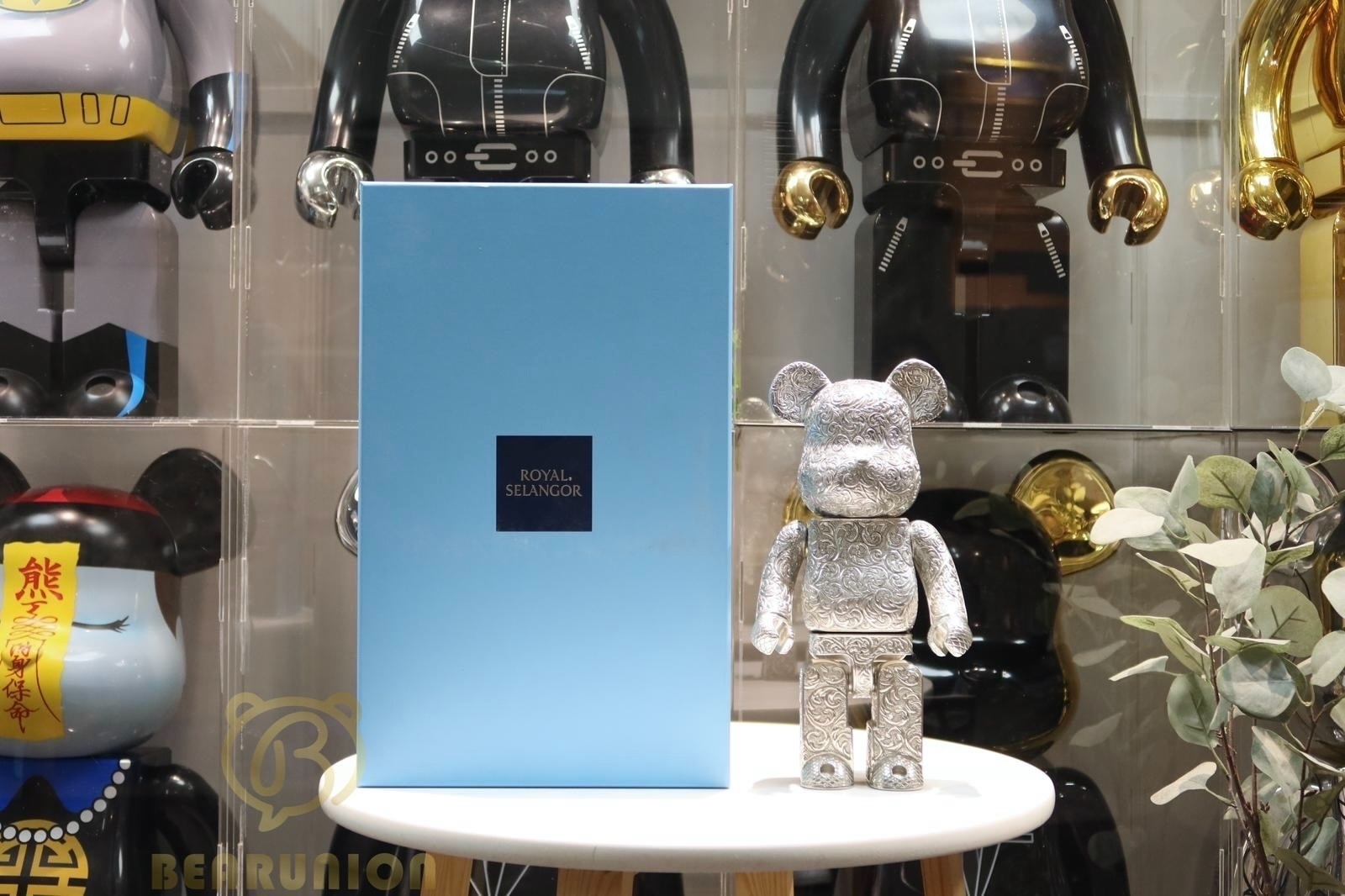 🥇現貨 🥇Bearbrick 400%  ROYAL SELANGORARABESQUE CLASSIC