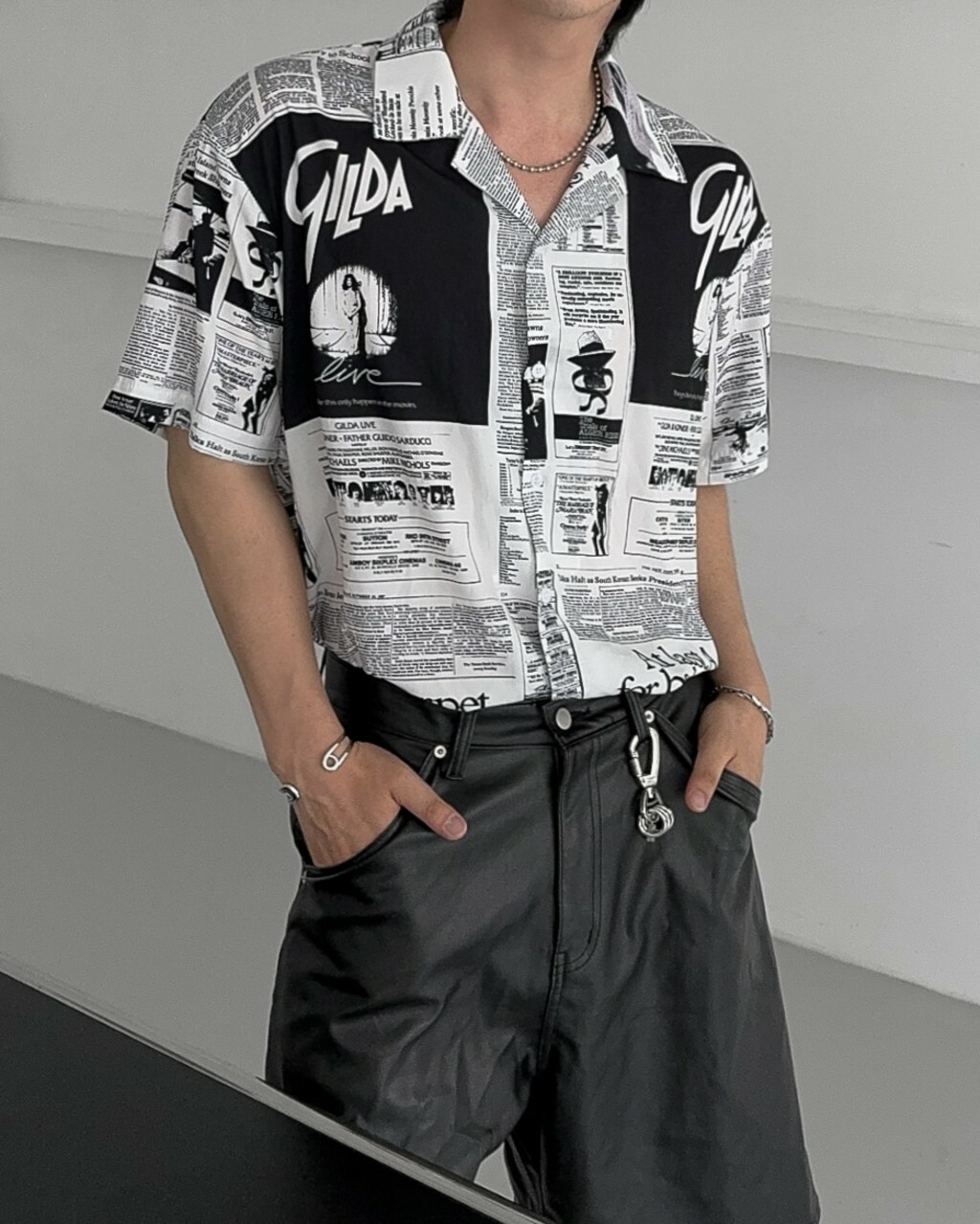 報紙夏威夷襯衫