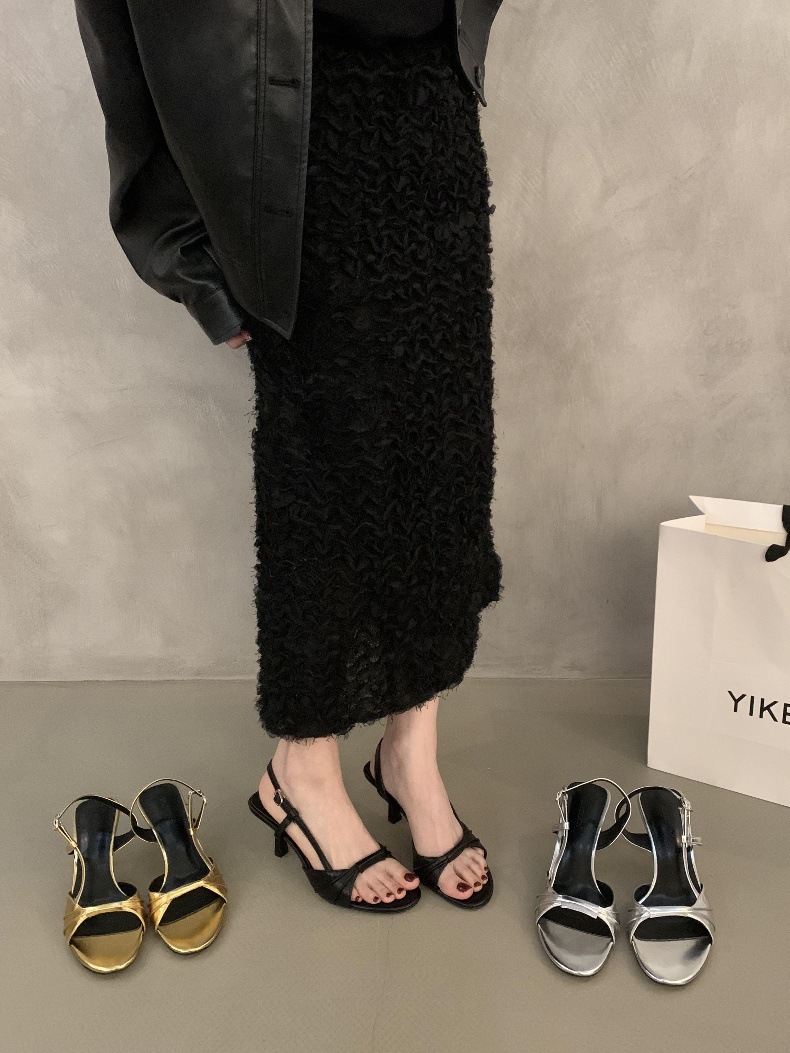 壓褶露趾 低跟鞋(35-39)(金/銀/黑)