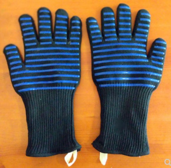 Hot recommendation: 2 five-finger high temperature resistant, anti-cut and hot silicone gloves (size: length 29CM)
