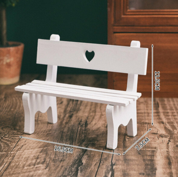 Popular decorative ornaments [medium love chair-white]