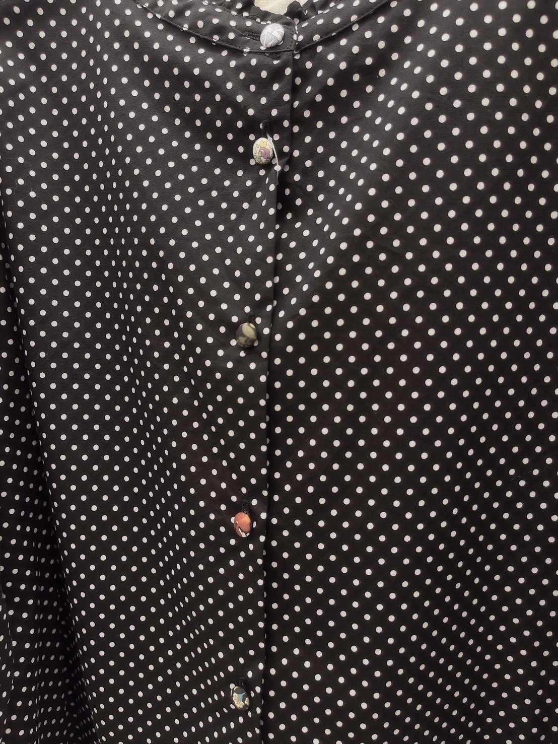 點點花釦襯衫