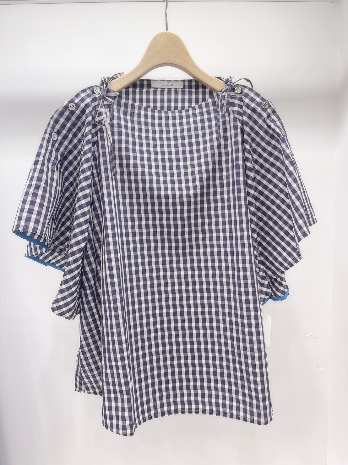 肩綁蝴蝶結格紋上衣