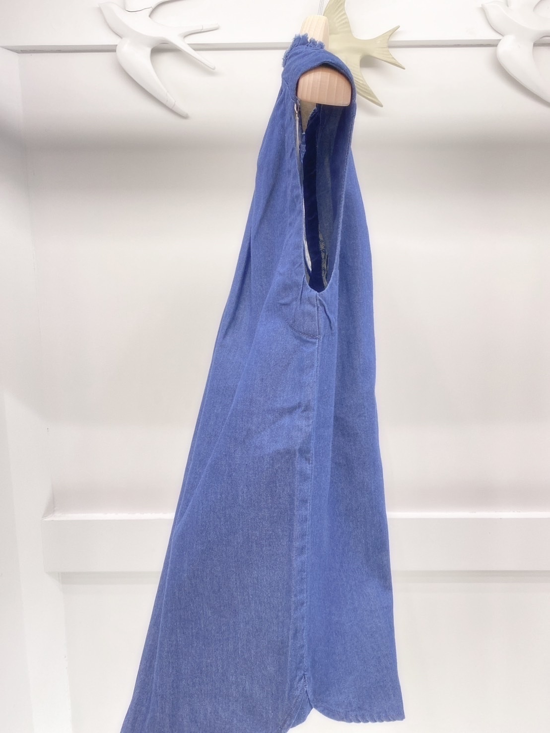 牛仔刺繡無袖上衣