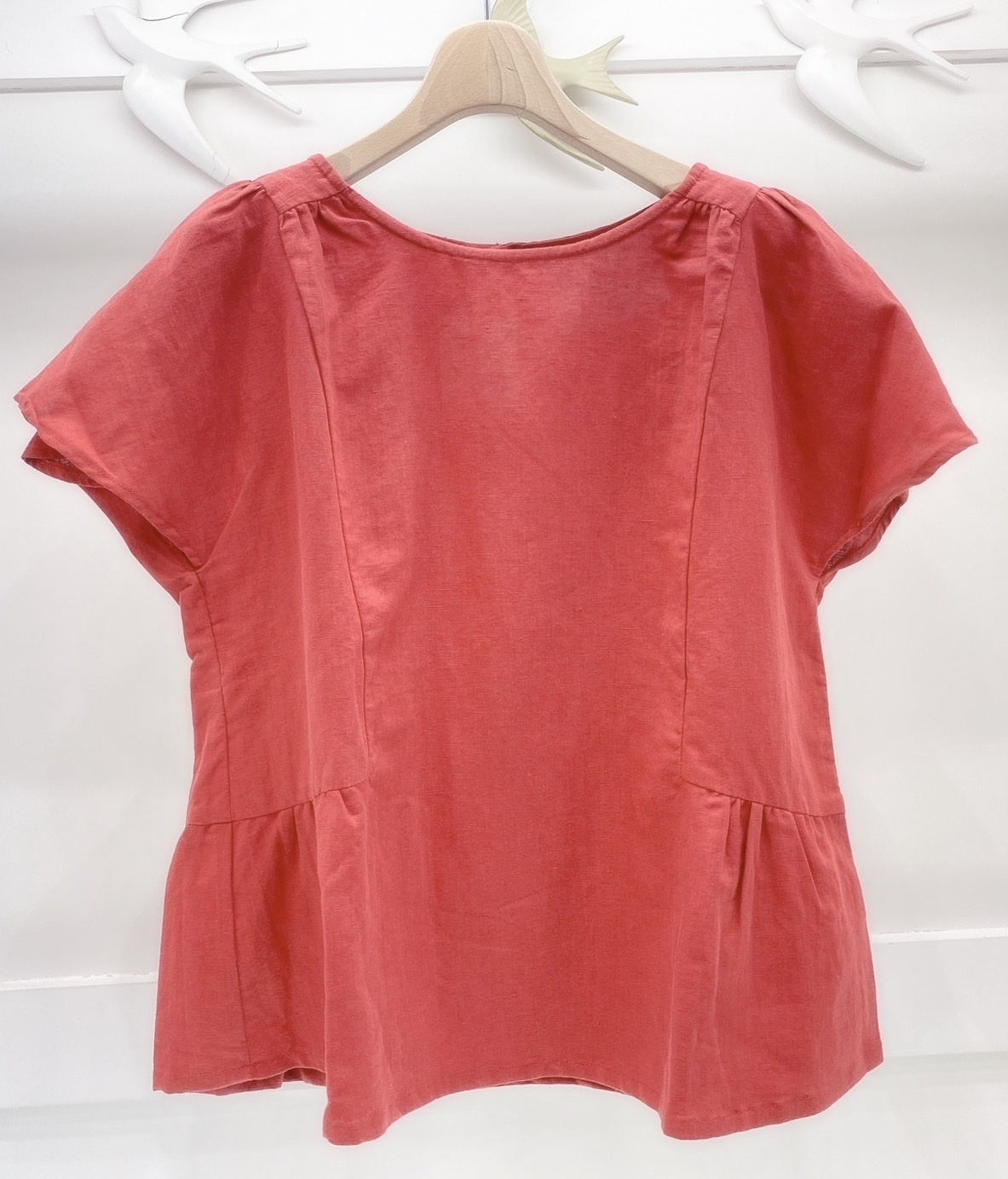 花苞袖棉麻上衣