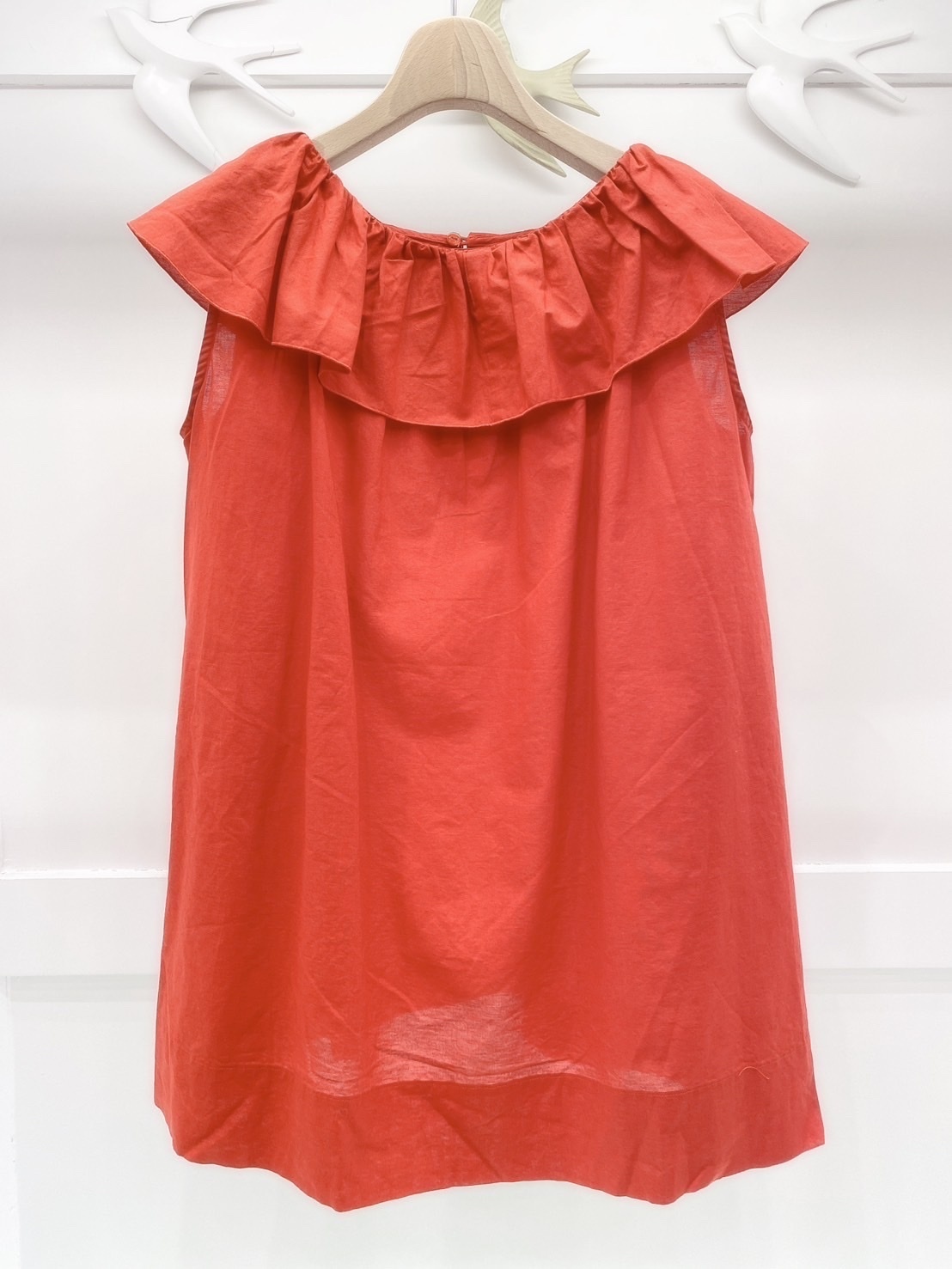 荷葉領無袖上衣