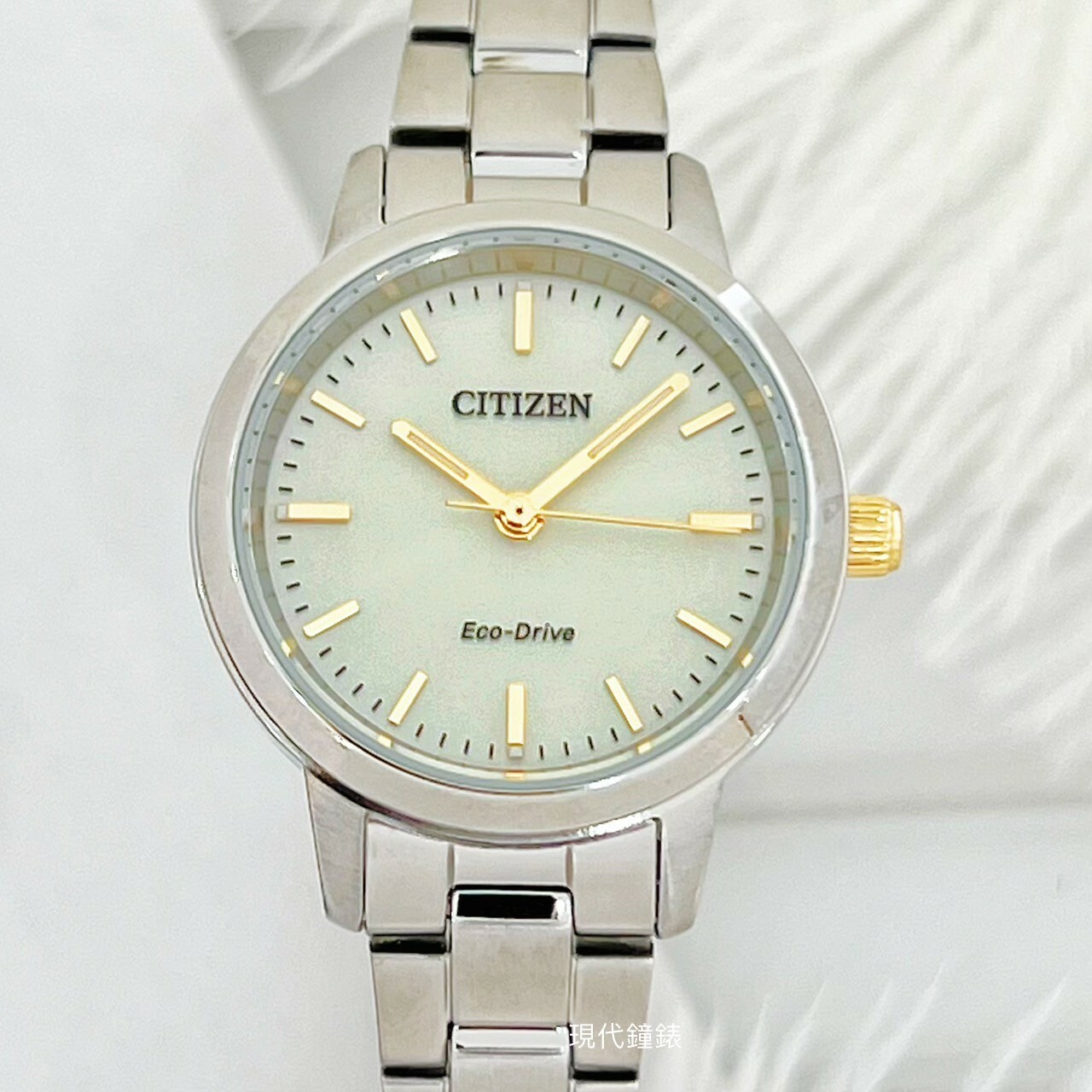 【CITIZEN 星辰】經典簡約光動能腕錶EM0930-58P 27mm 現代鐘錶