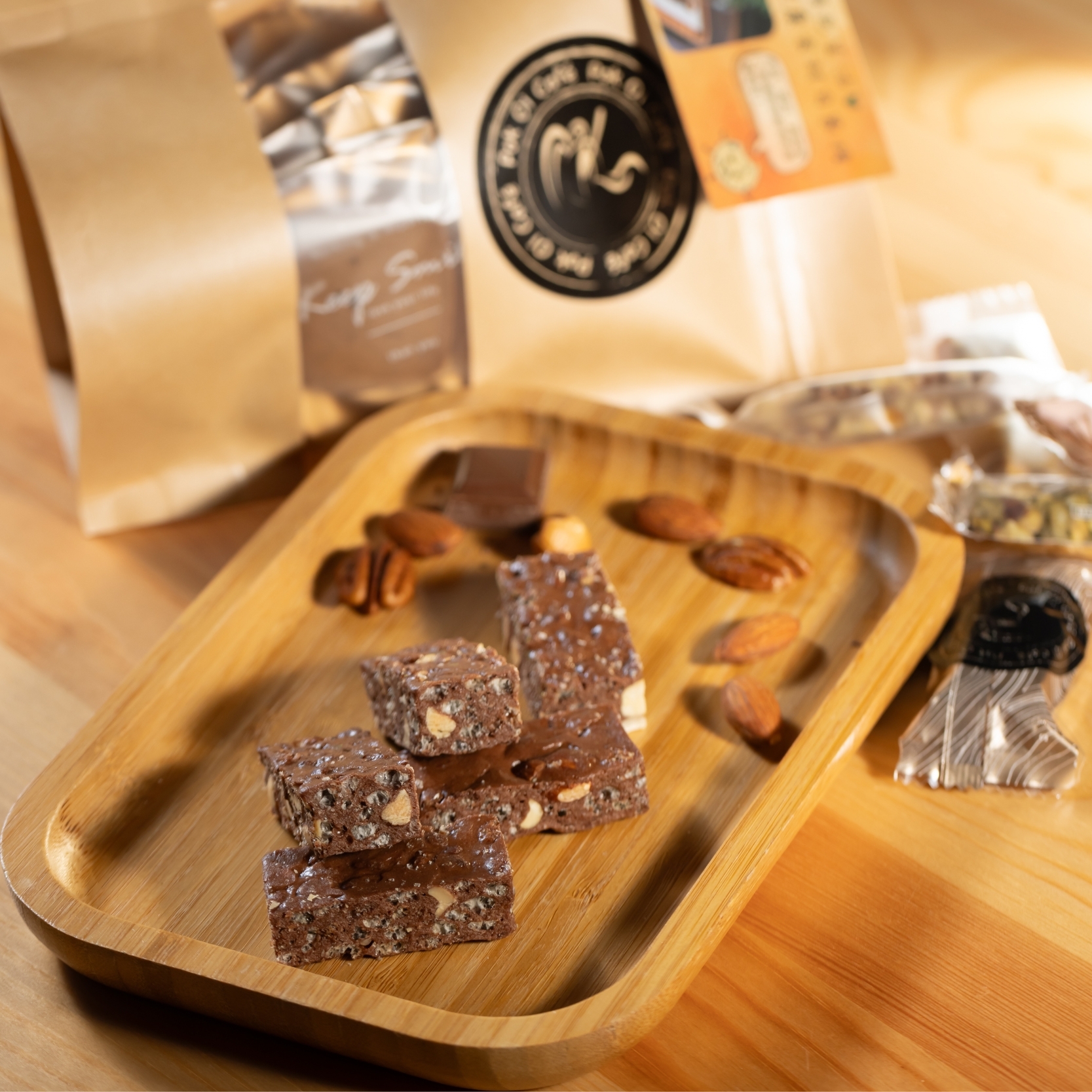 博愛Café 手工鳥結糖(含果仁)- 朱古力