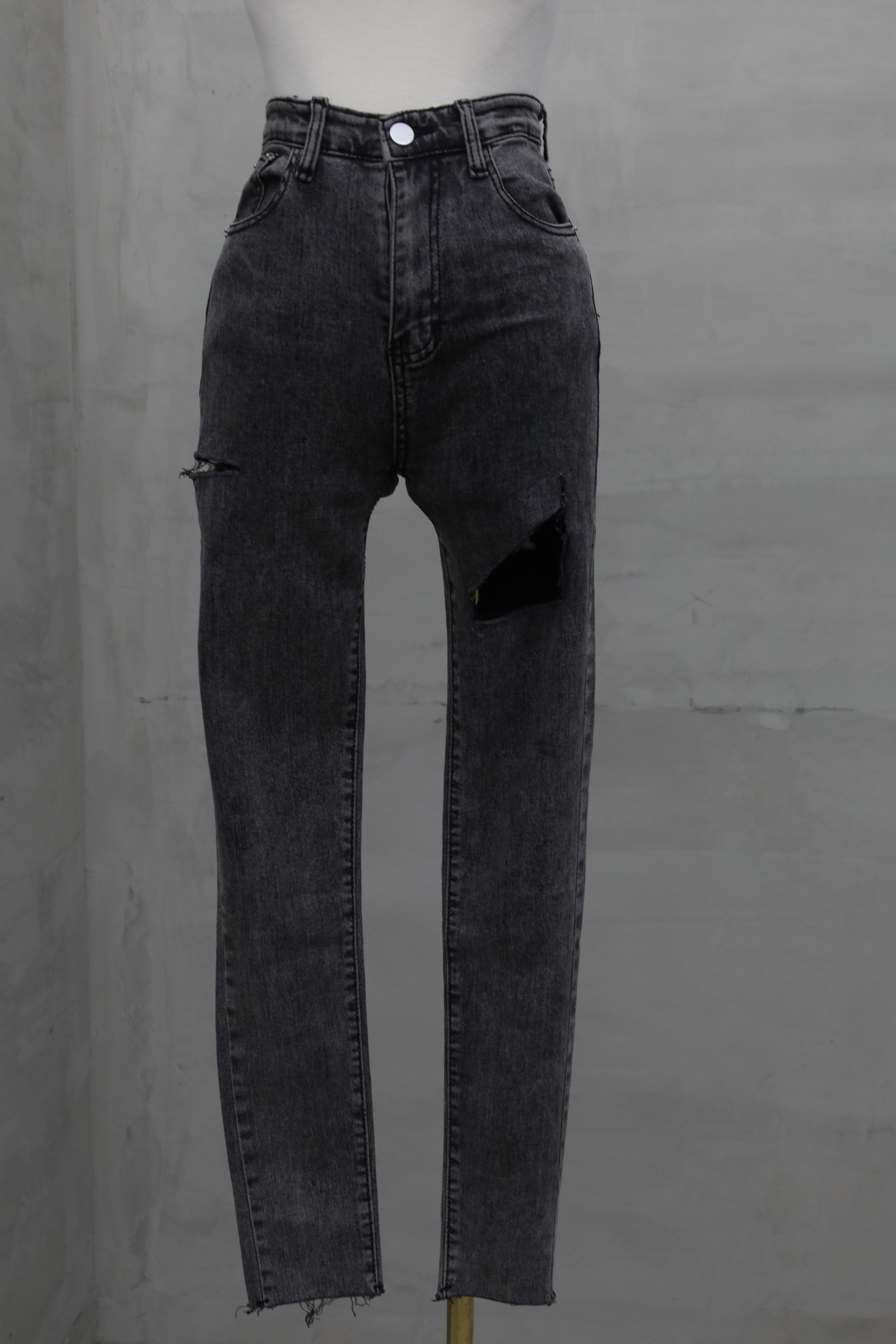 個性刷破窄管褲