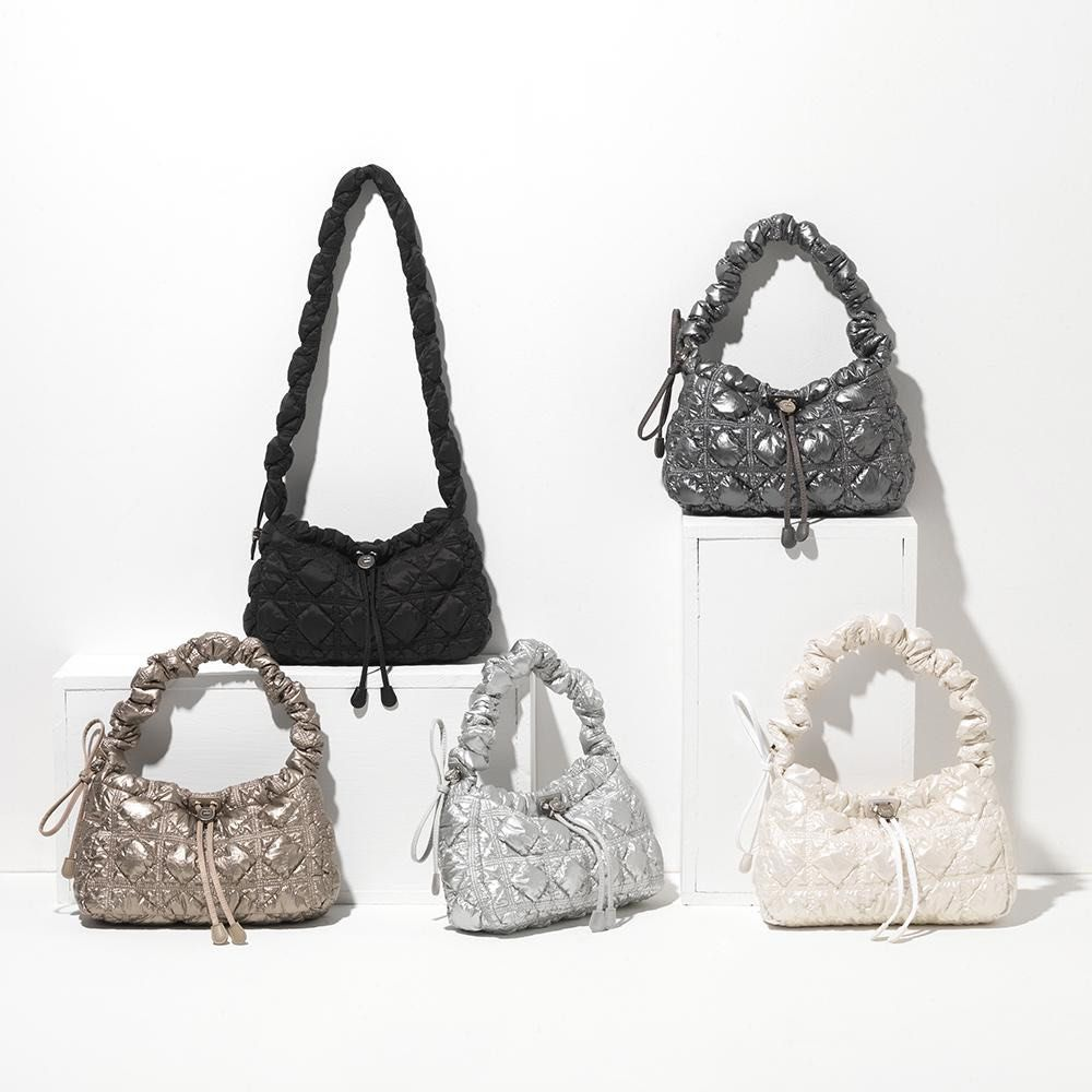 CARLYN 24SS 新款 JOY BAG 索款雲朵包