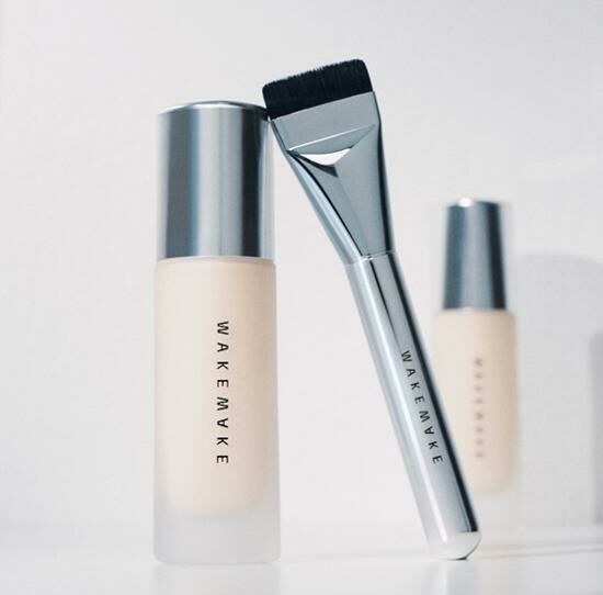 WAKEMAKE 光澤遮瑕粉底液