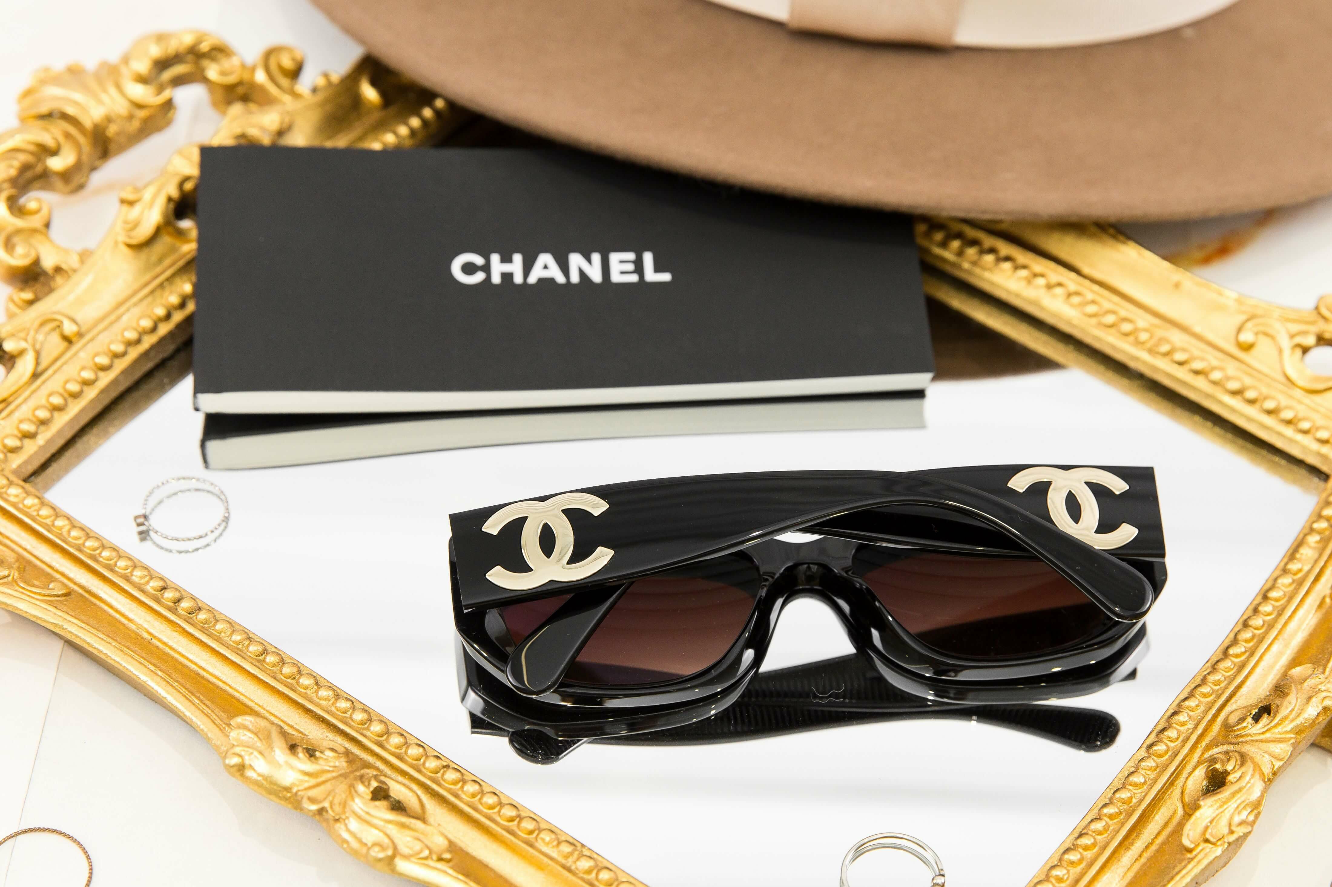 Chanel Rectangle Sunglasses 黑色方框咖啡色漸層鏡片側邊金色CC太陽眼鏡-Charline Boutique 精品代購