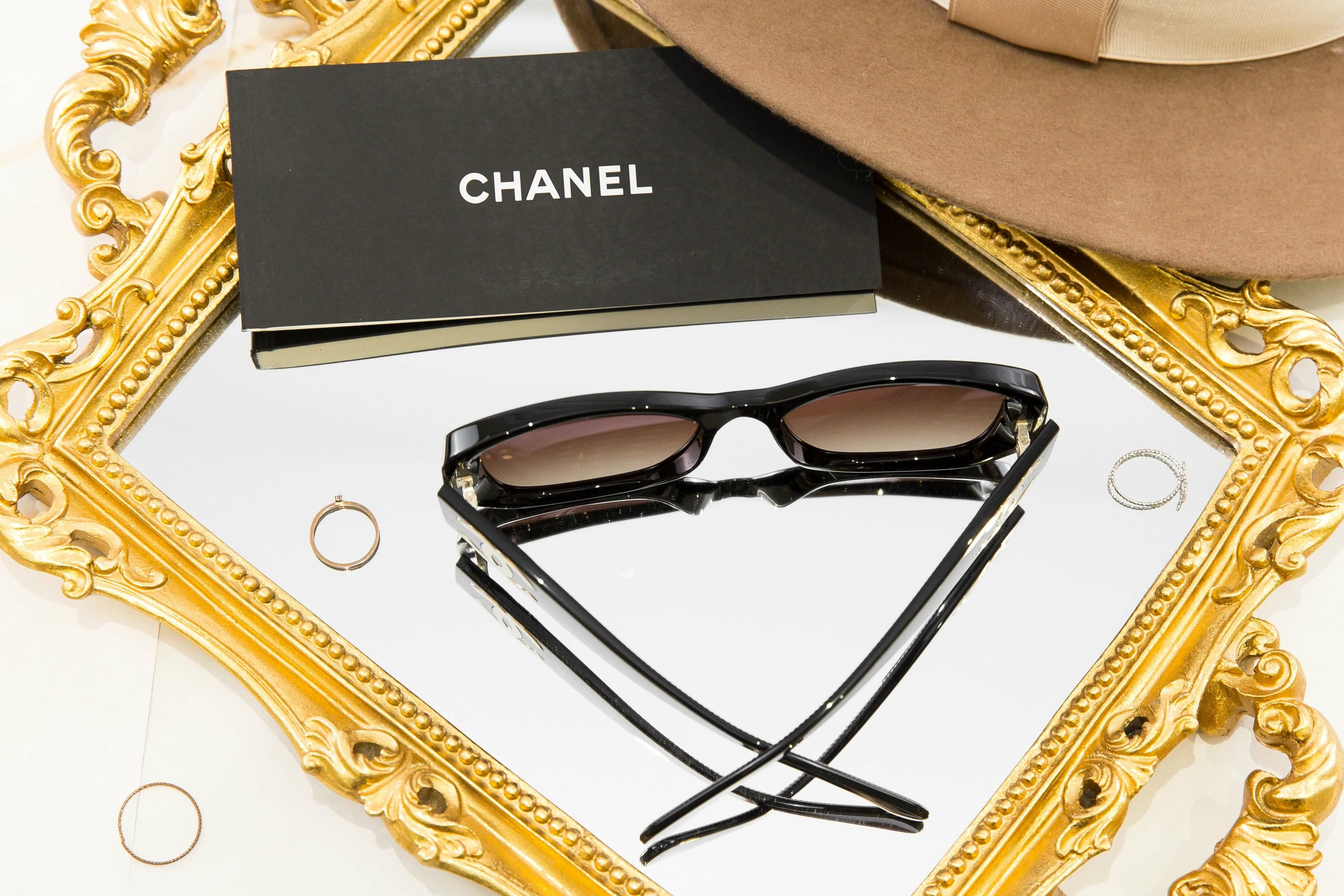 Chanel Rectangle Sunglasses 黑色方框咖啡色漸層鏡片側邊金色CC太陽眼鏡-Charline Boutique 精品代購