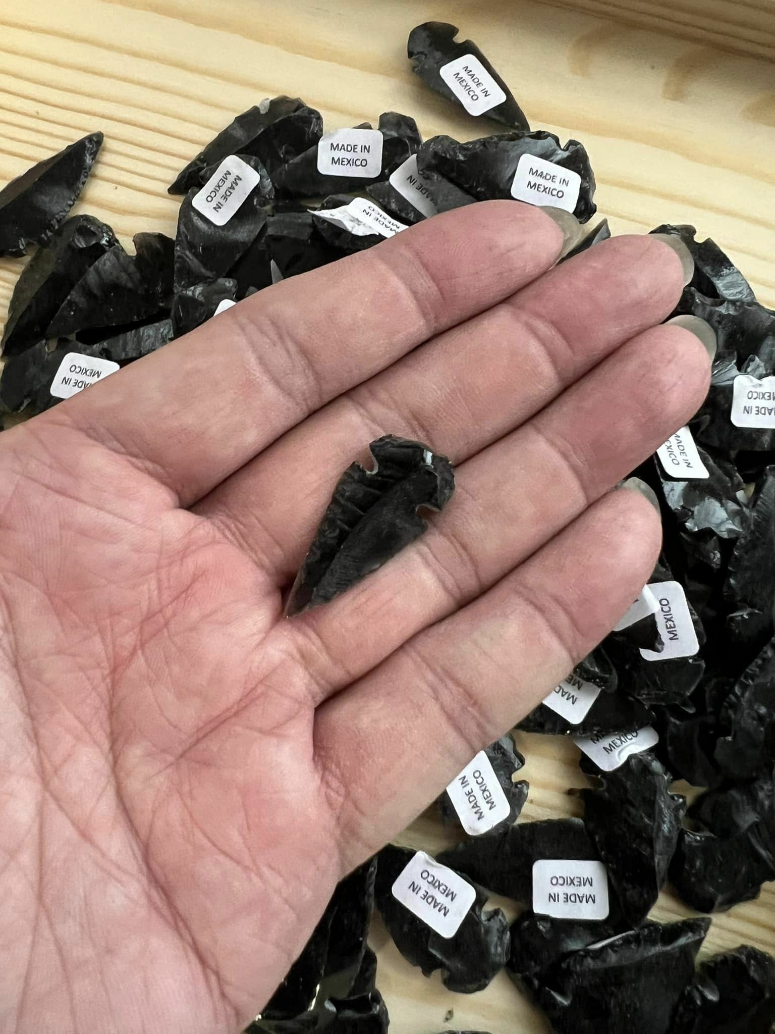 Black Obsidian Arrowhead Asst 黑曜石箭頭一組3個