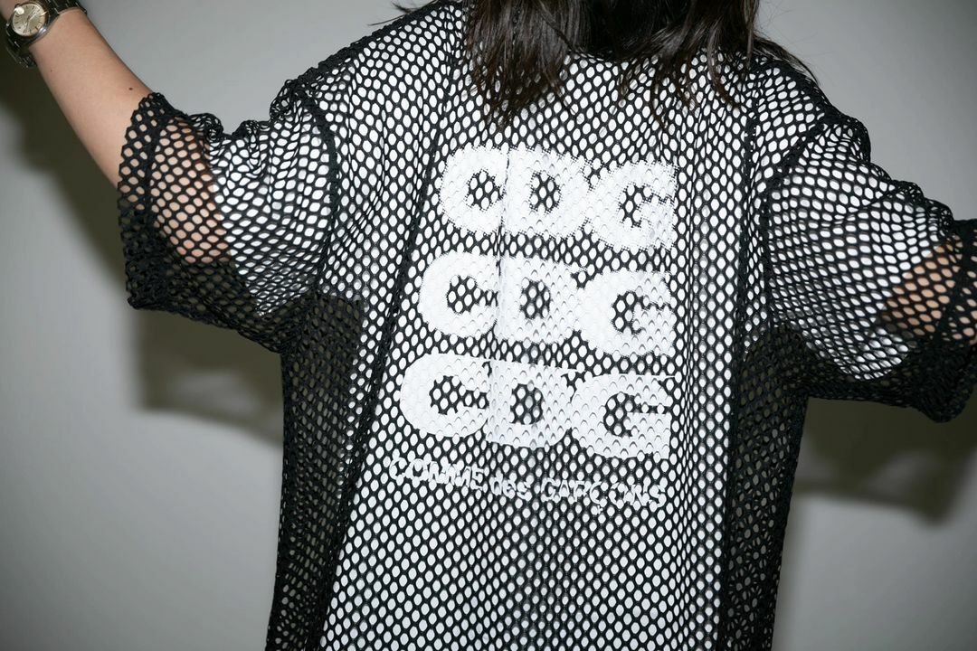 トップス CDG OVERSIZED MESH T-SHIRT CDG OVERSIZED MESH T-SHIRT