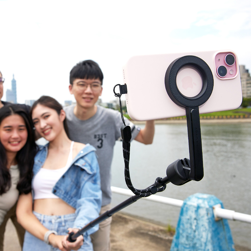 SELFIE II Magnetic Wireless Bluetooth Tripod Selfie Stick
