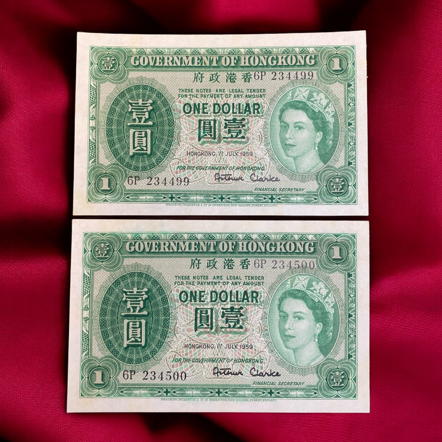 July 1959, HKG $1 Consecutive Serial Numbers, 2 pieces (EF-AU condition) 6P 234499-500.