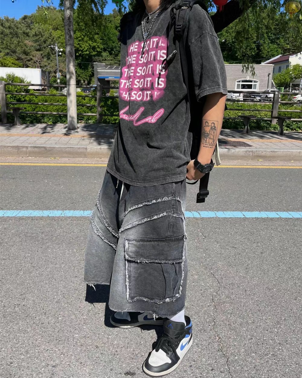 抽鬚 側口袋 膝下 七分 牛仔褲 短褲