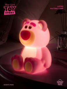 【Luxury】迪士尼正版授權  SUNDAY HOME DISNEY LOTSO  熊抱哥 草莓熊 拍拍燈小夜燈 感應燈