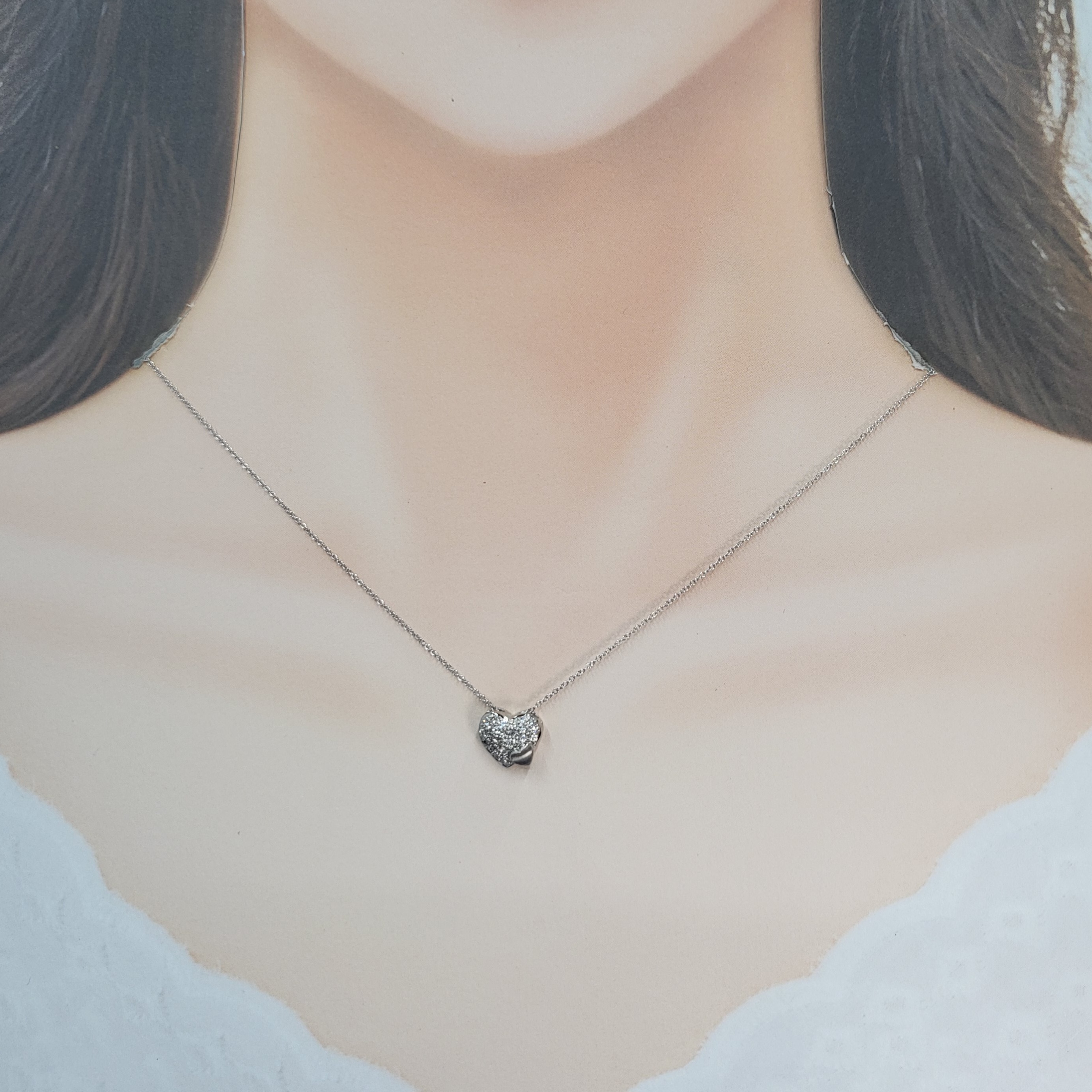 18K White Gold 0.22ct Diamond Pendant