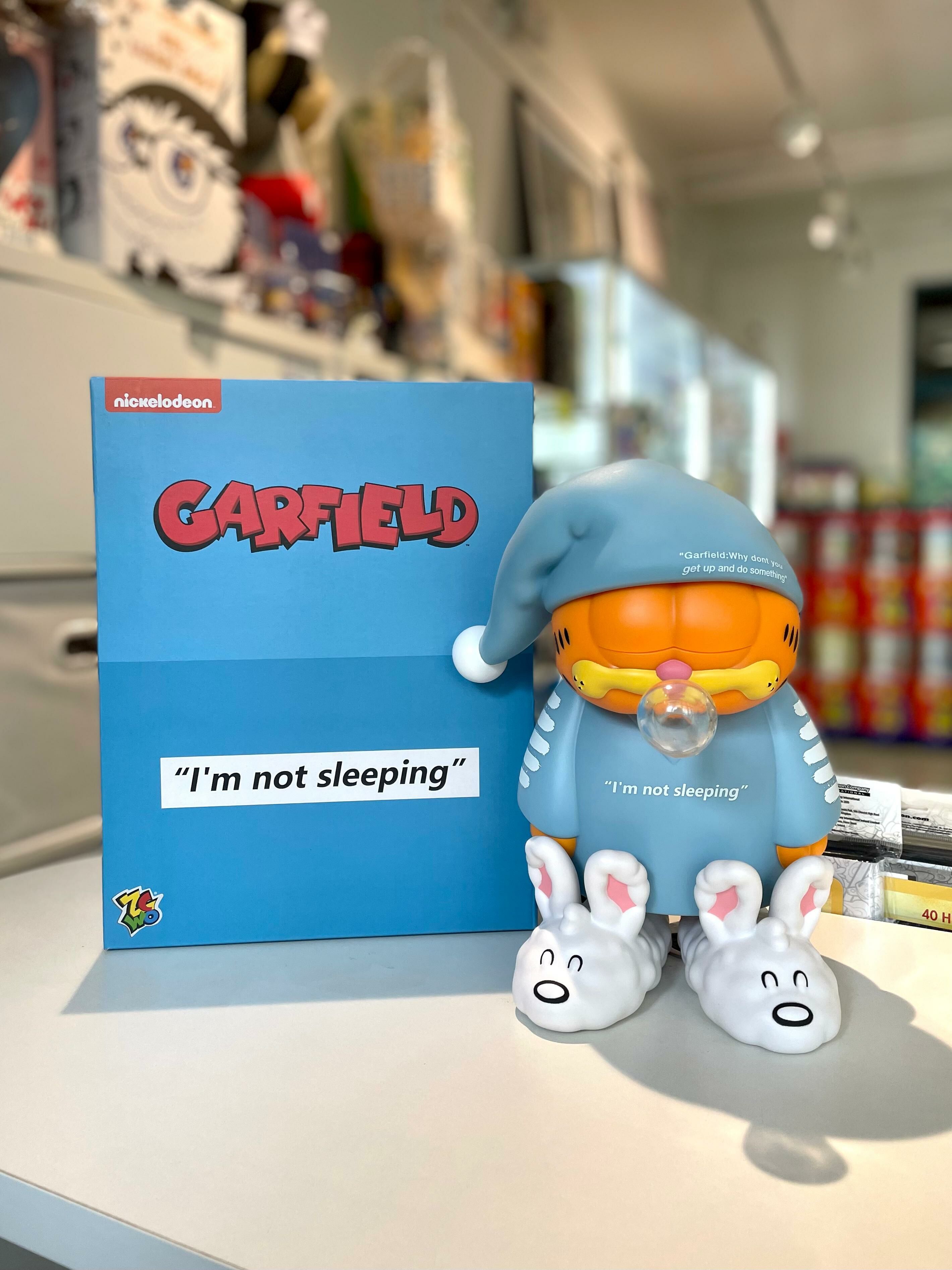 (Open Box)Garfield -  "I am not Sleeping" 26cm & 50cm