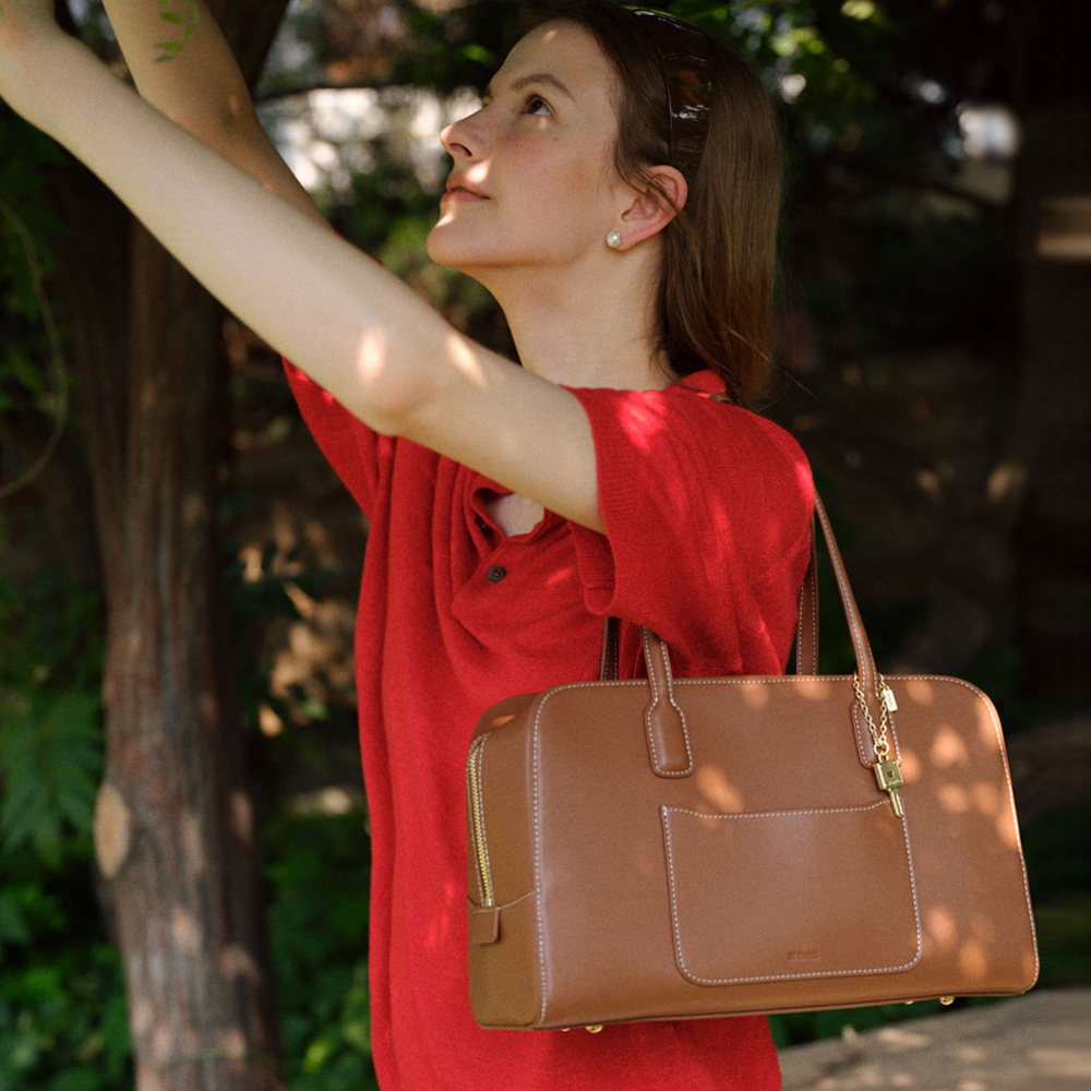 ● demeriel ● Cayley Boston Bag PLUS Demeriel Cayley Boston Bag Plus