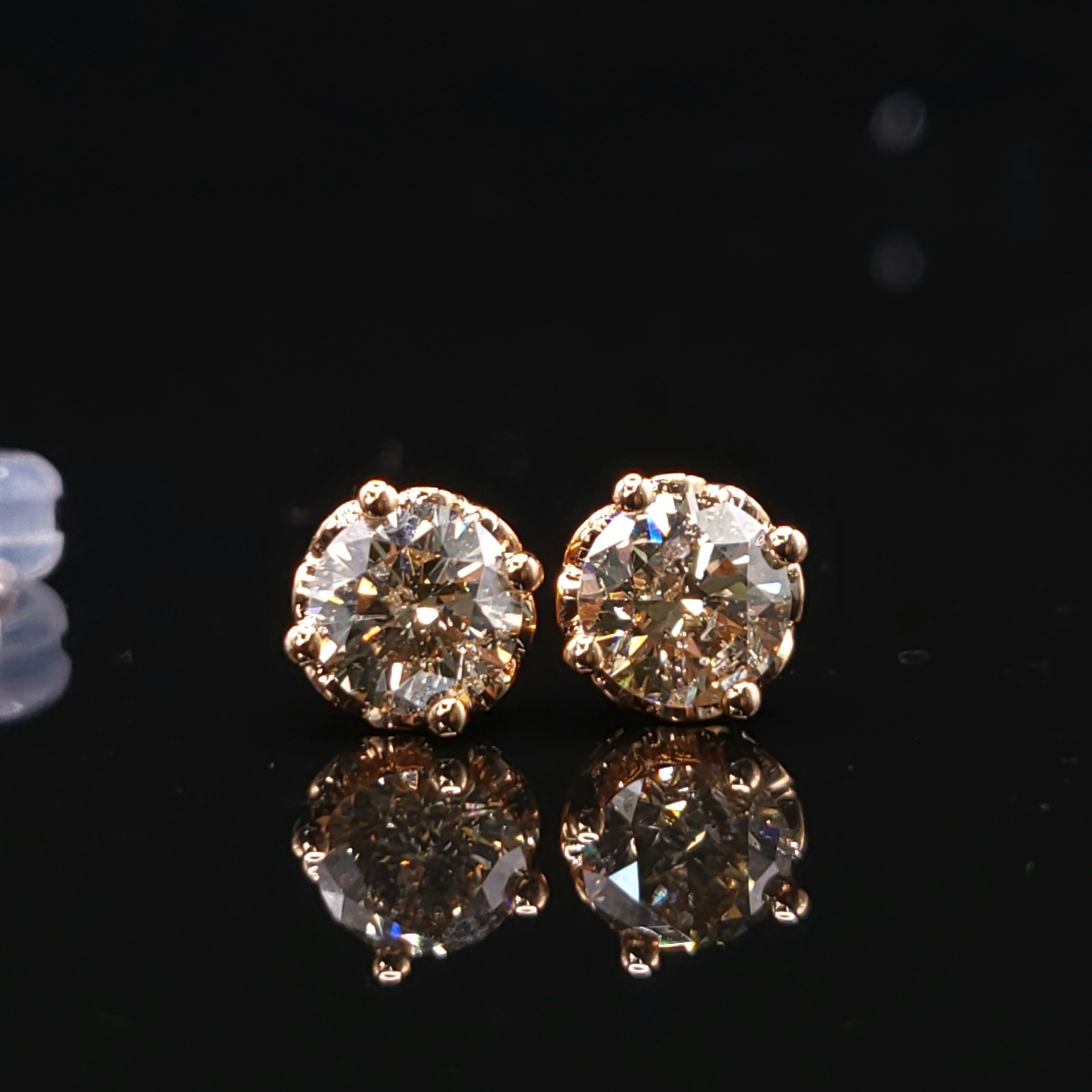 全新18K玫瑰金【主石1卡47份香檳色鑽石】耳環