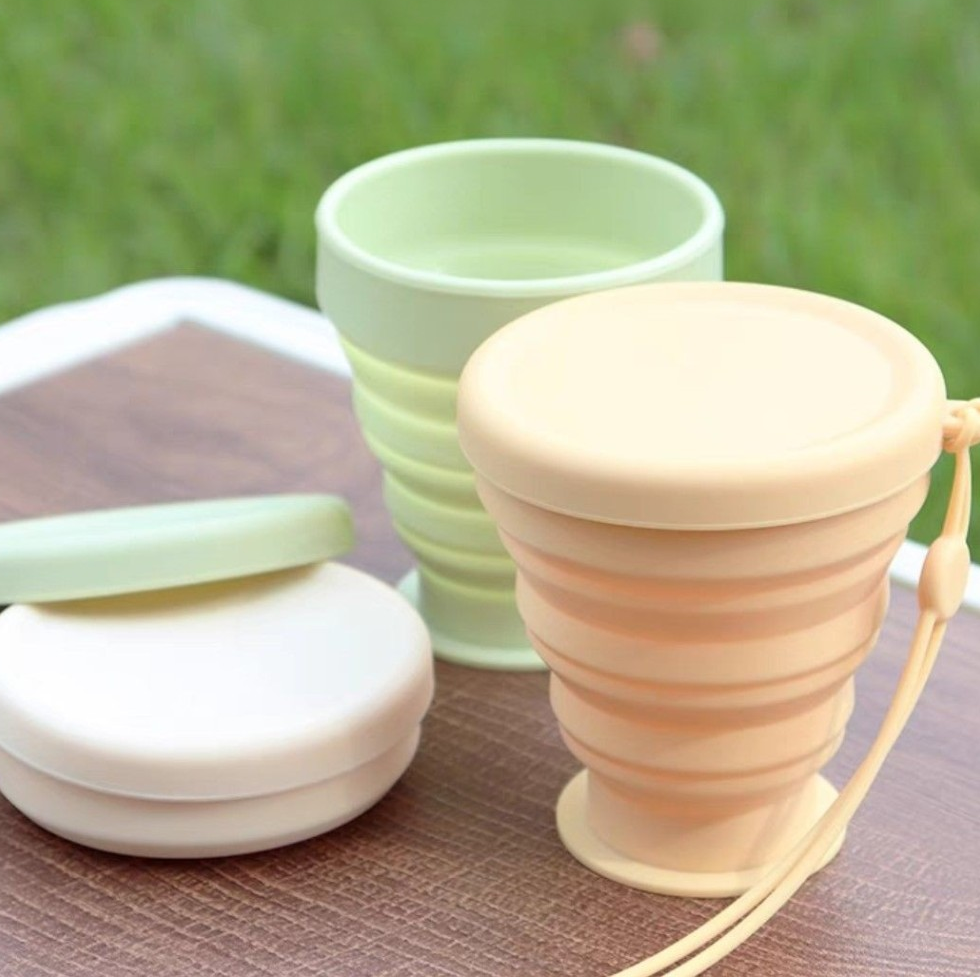 攜帶式折疊矽膠水杯