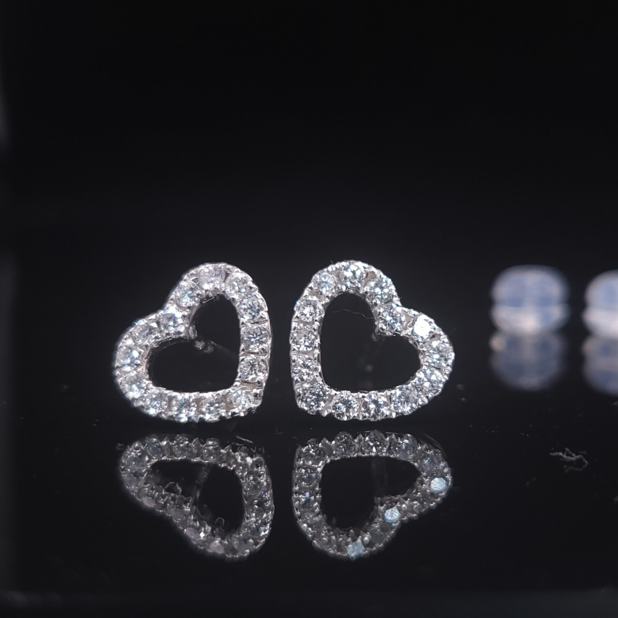 全新18K白金38份鑽石耳環