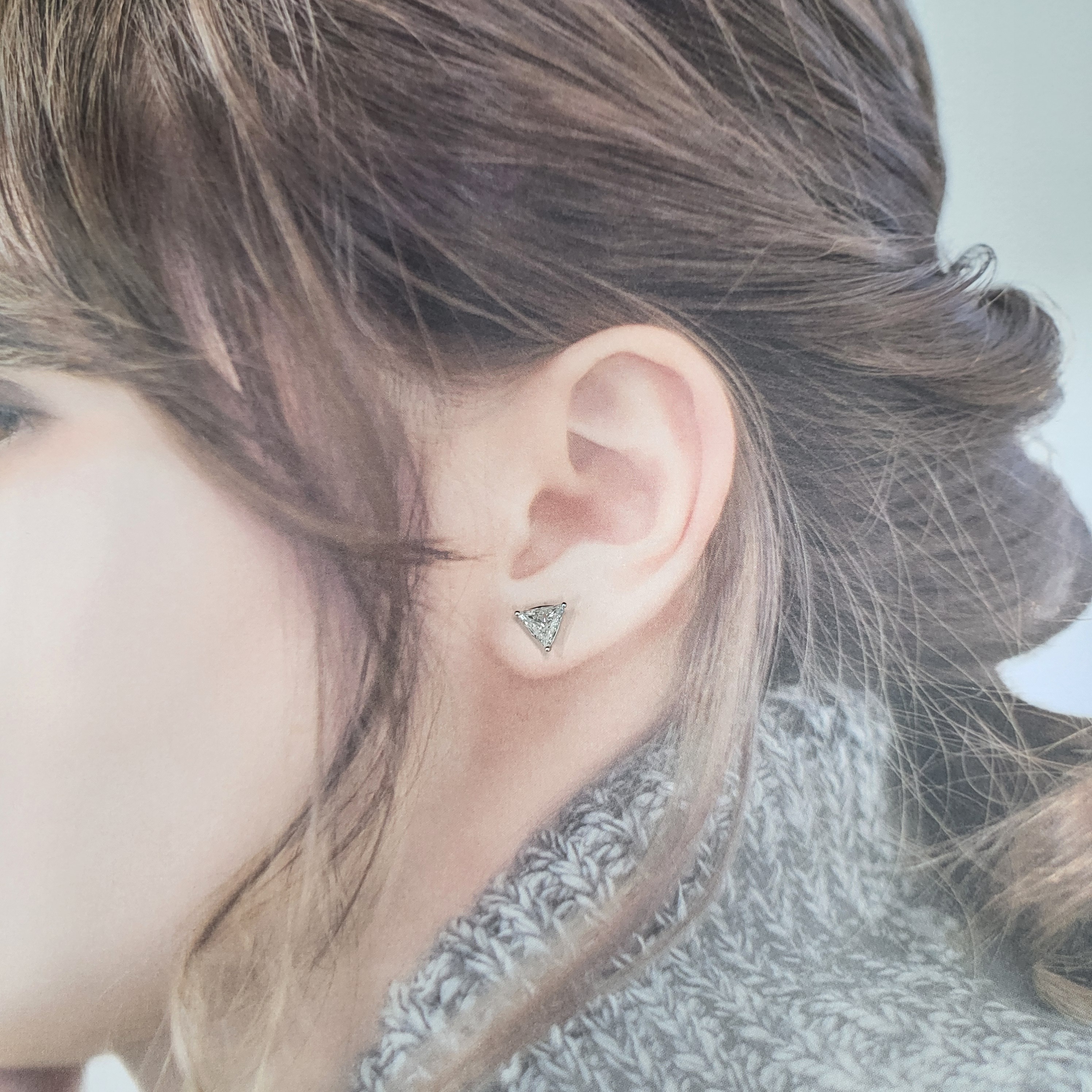 全新18K白金【主石78份三角形鑽石】單耳環