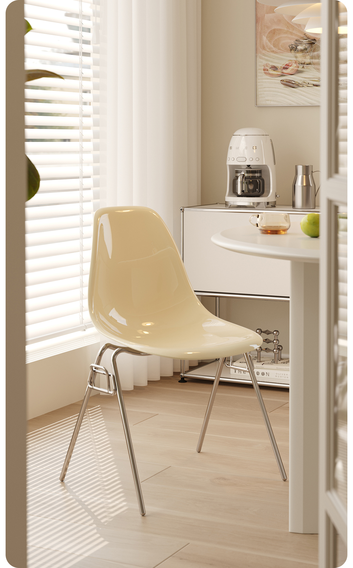 左下 伊姆斯餐椅