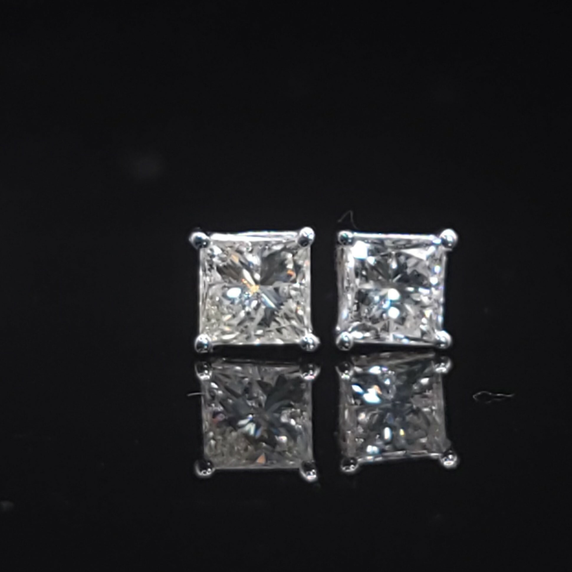 全新18K白金【主石60份方形鑽石】耳環