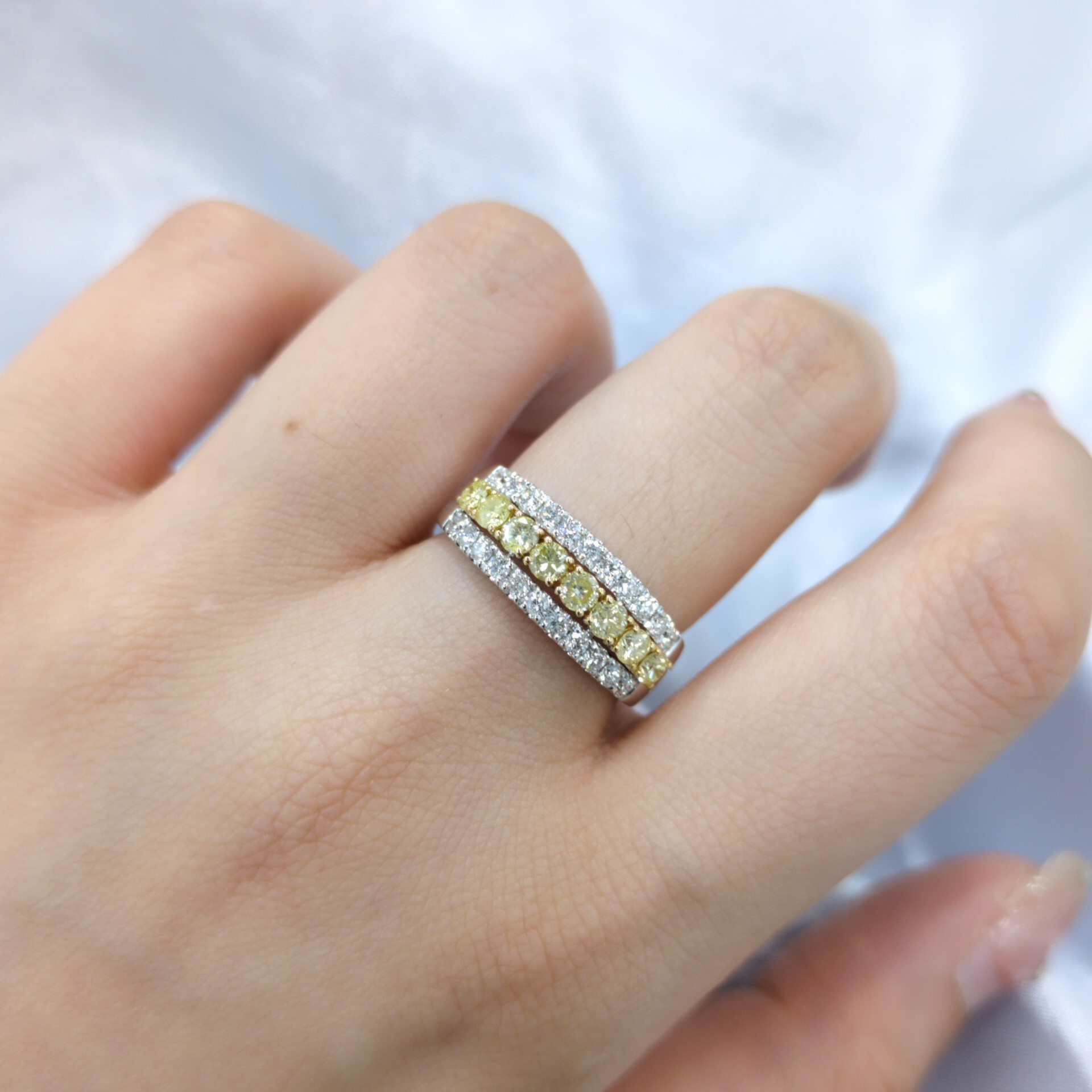 18K Gold Fancy Yellow 1.00ct Diamond Ring