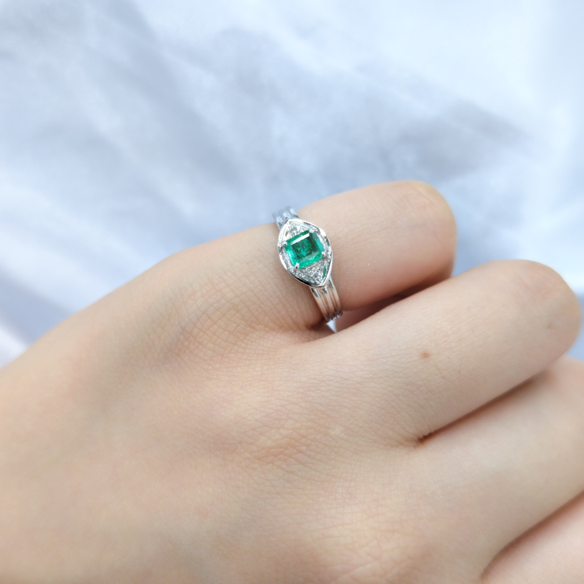 18K White Gold 0.45ct Emerald and Diamond Ring