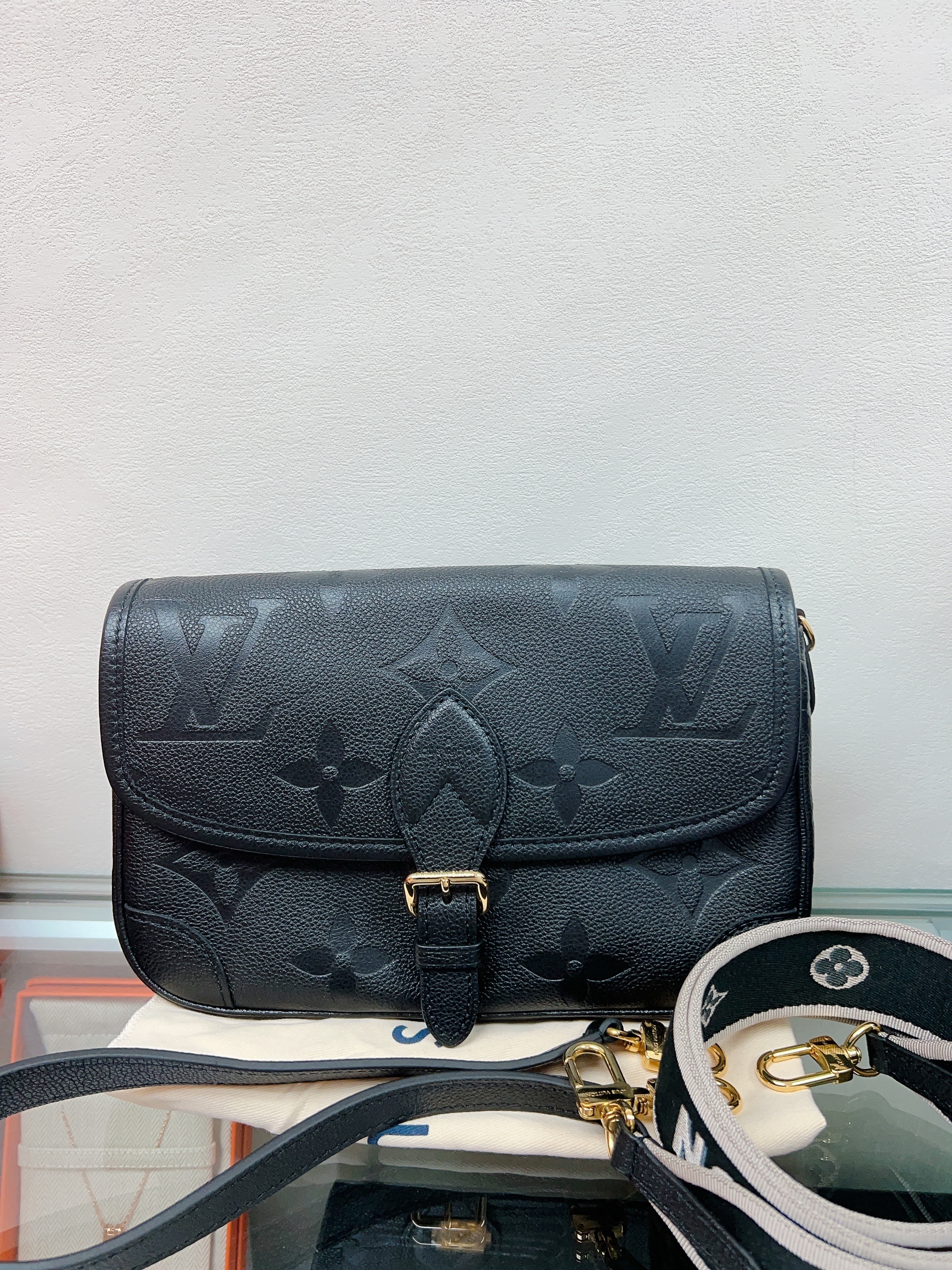 Lv diane bag (black empreinte monogram)