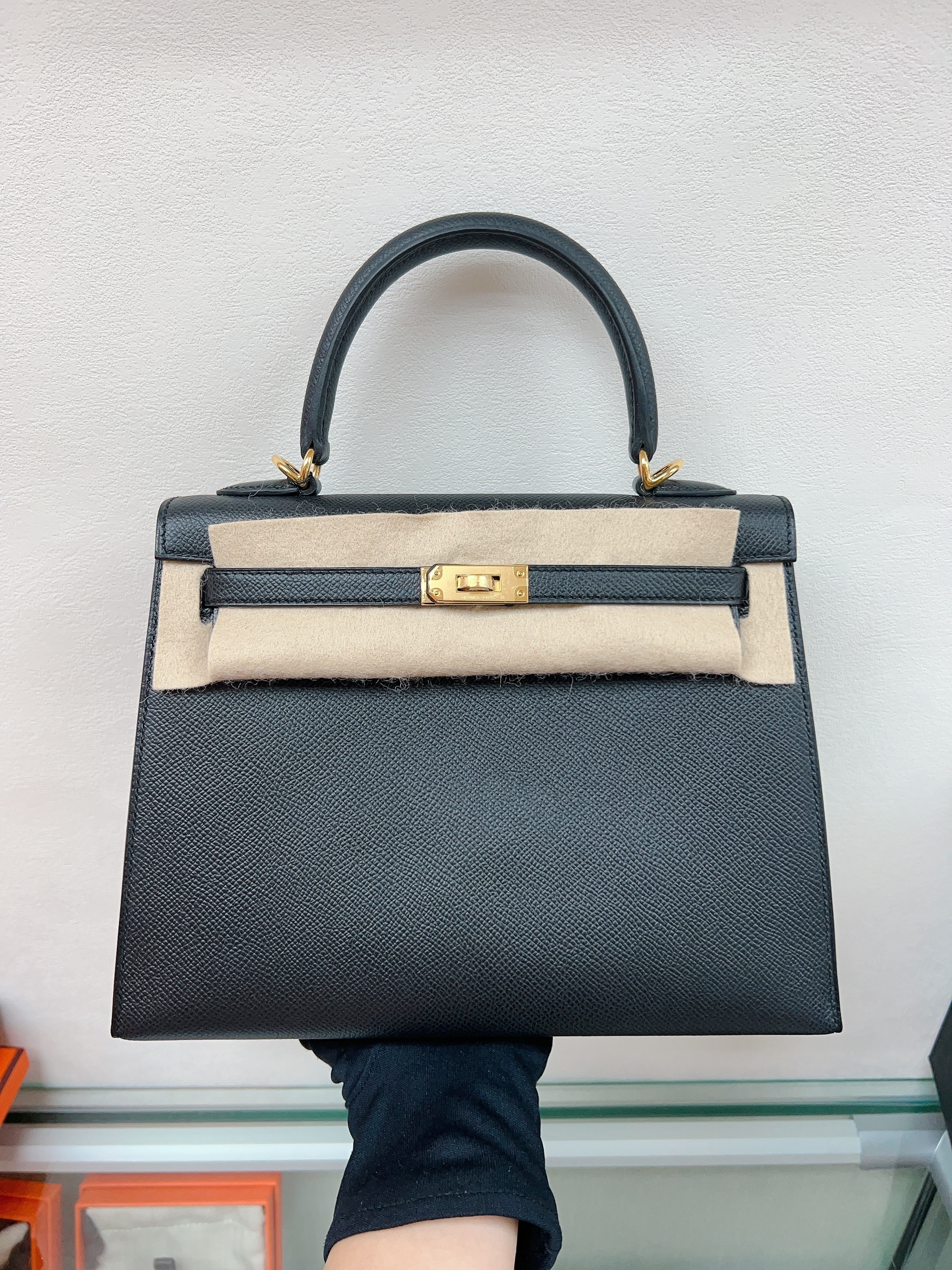 Hermes kelly 25/ black GHW/ Stamp W