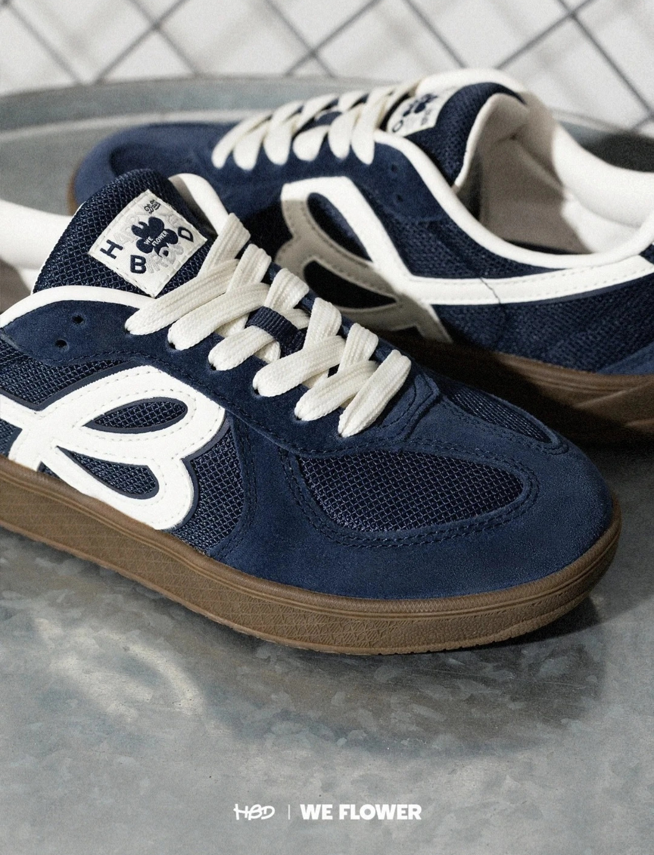 HBD X WE FLOWER Germany Army Trainer (藍)