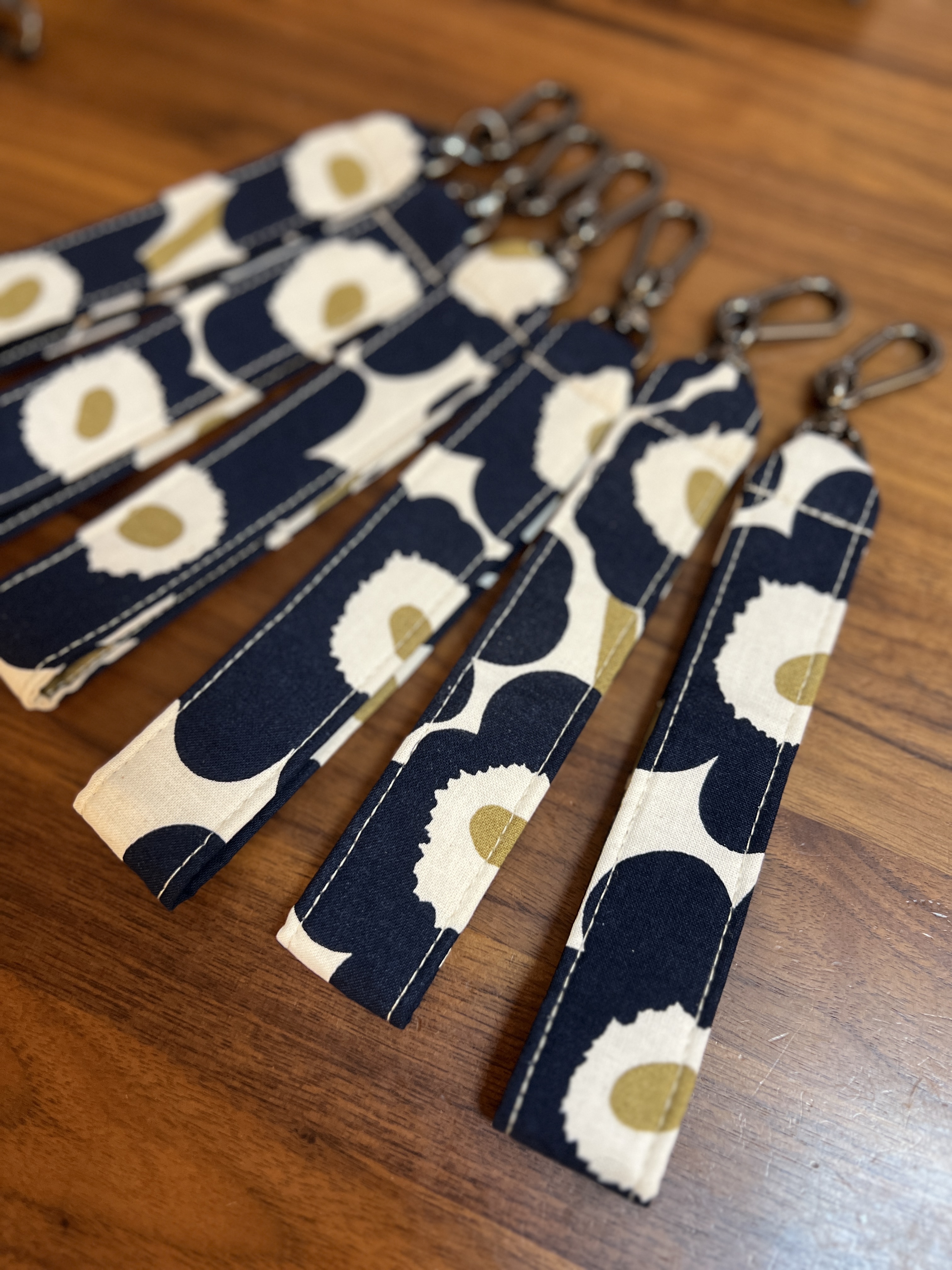 Phone Charm 手機手帶 | Marimekko cotton fabric | Navy x 金金眼