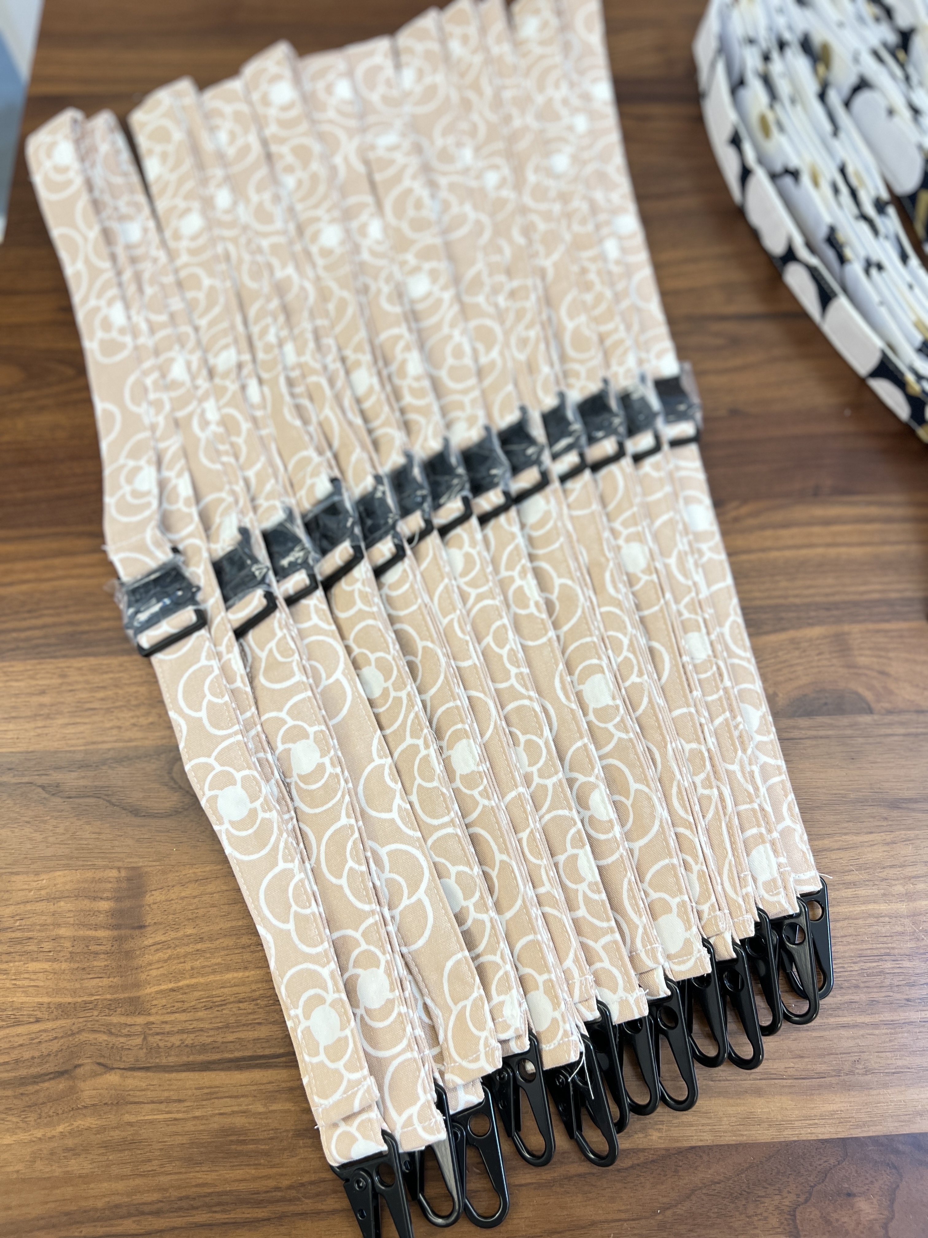 Cross Body Phone Charm 手機揹帶 | Japan canvas fabric | pink floral