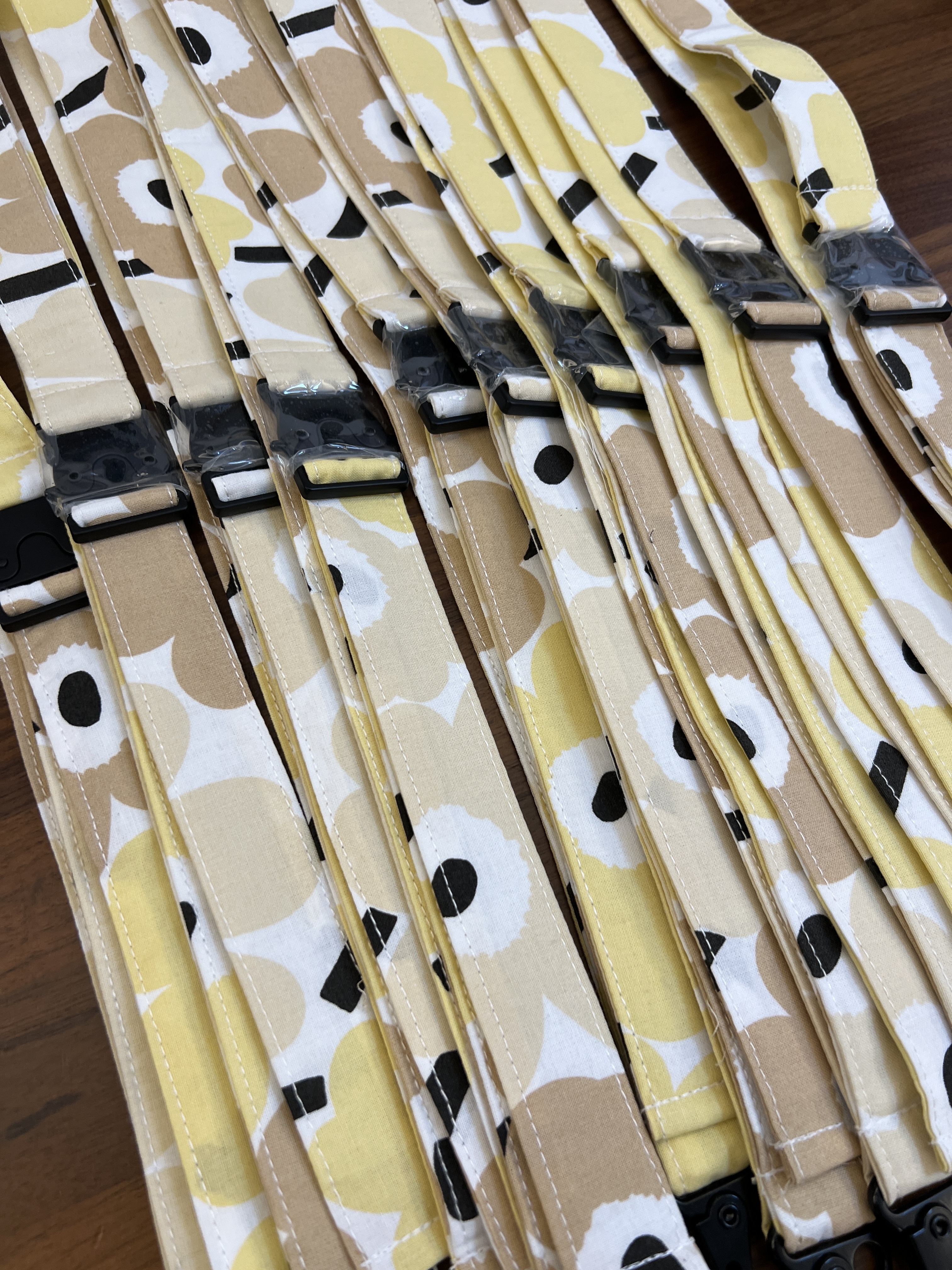 Cross Body Phone Charm 手機揹帶 | Marimekko cotton fabric | Japan limited 3色 beige mini Unikko